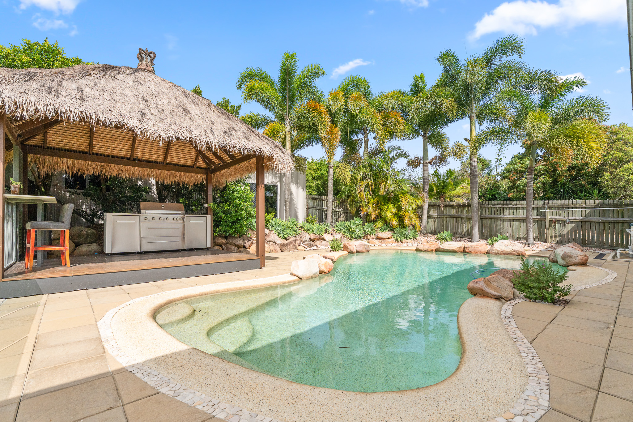 9-11 Gundesen Drive, URRAWEEN, QLD 4655 AUS