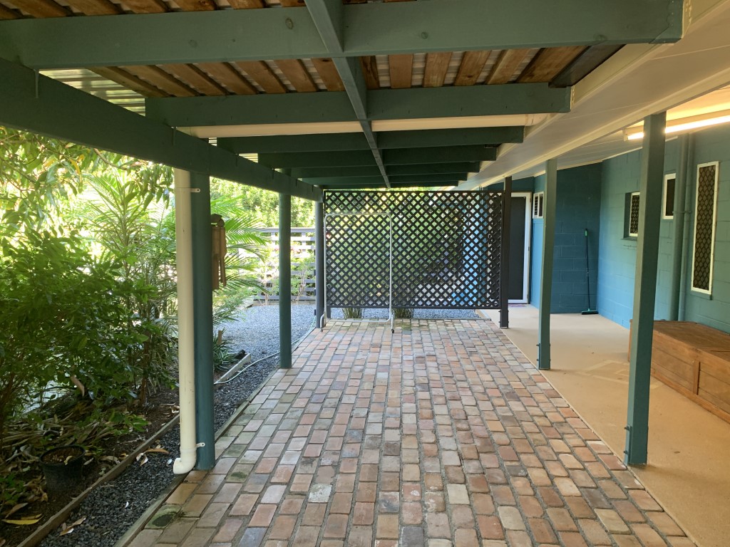 4 Barry Street, TORQUAY, QLD 4655 AUS