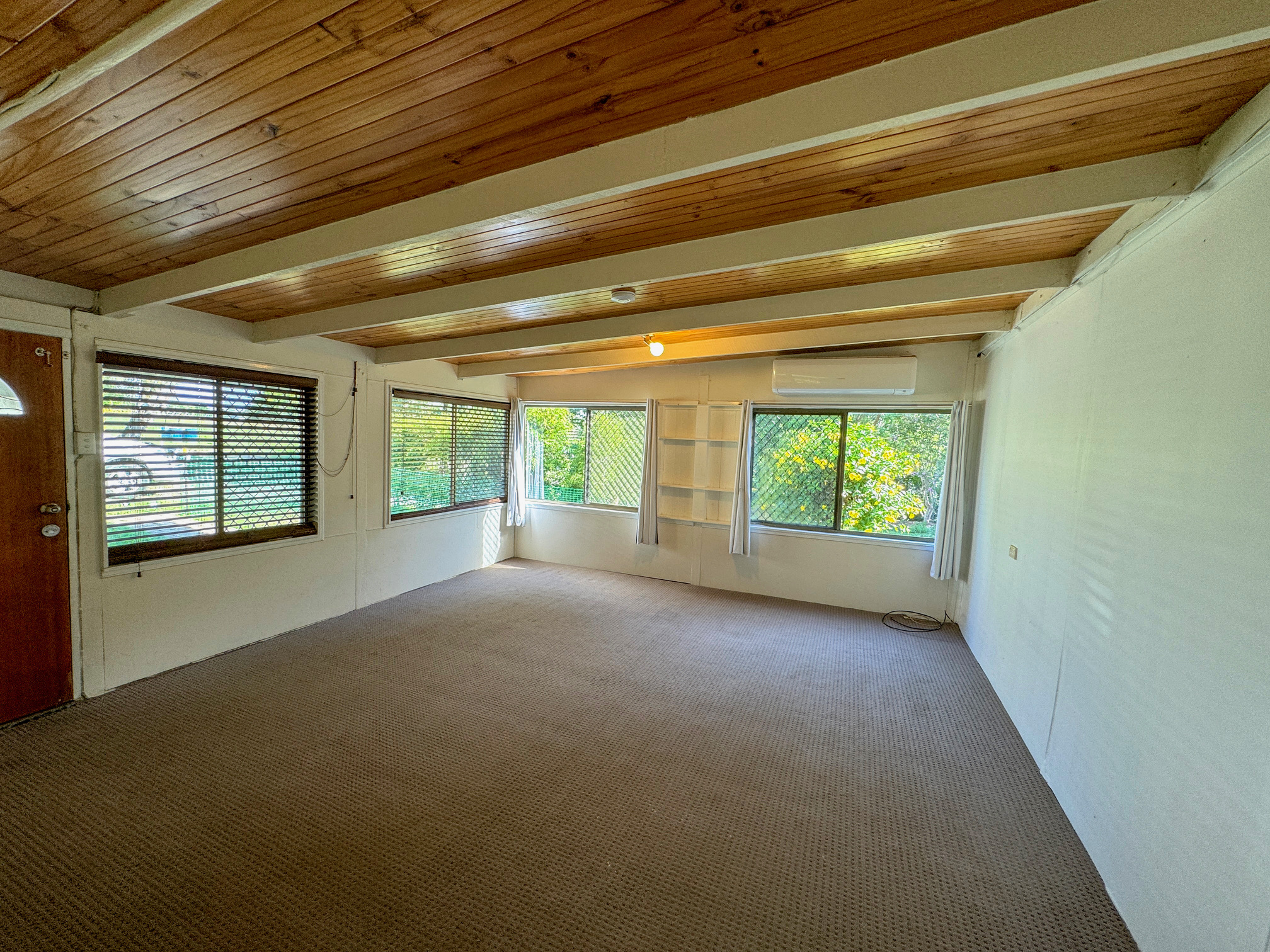 5a Mitchell Avenue, CRAIGNISH, QLD 4655 AUS