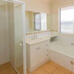 10 Cleo Court, TORQUAY, QLD 4655 AUS