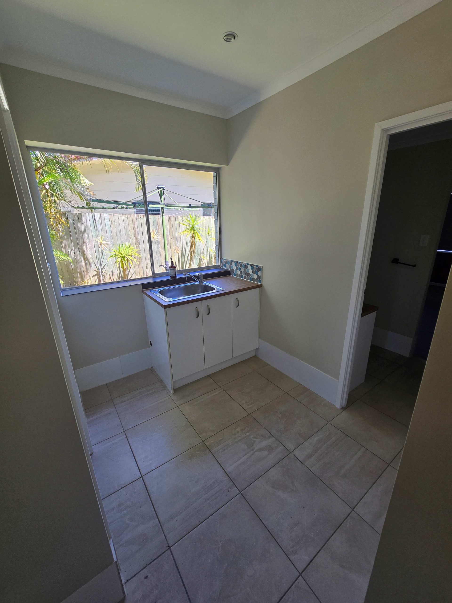 98 Hammond Street, URANGAN, QLD 4655 AUS