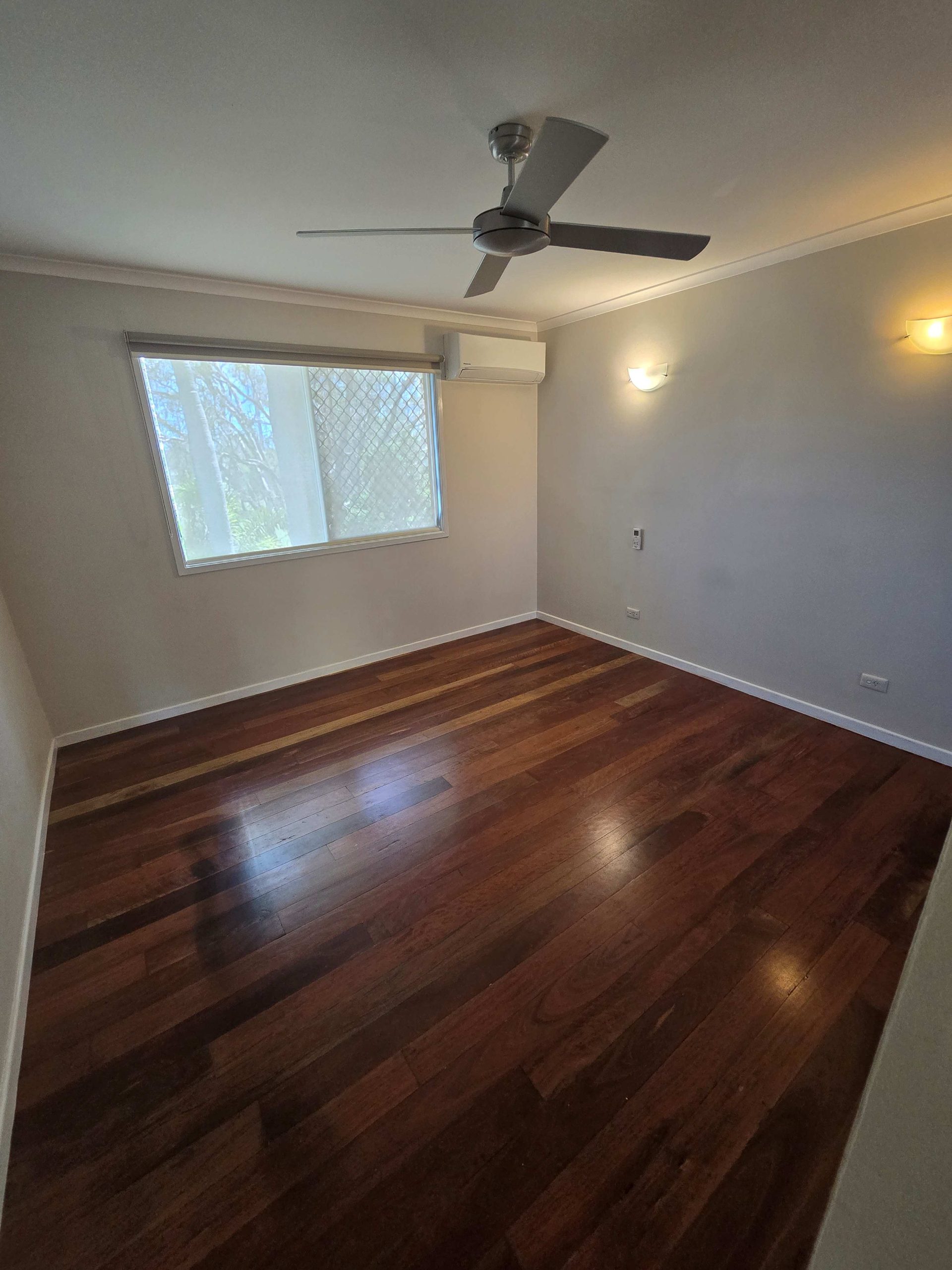 98 Hammond Street, URANGAN, QLD 4655 AUS