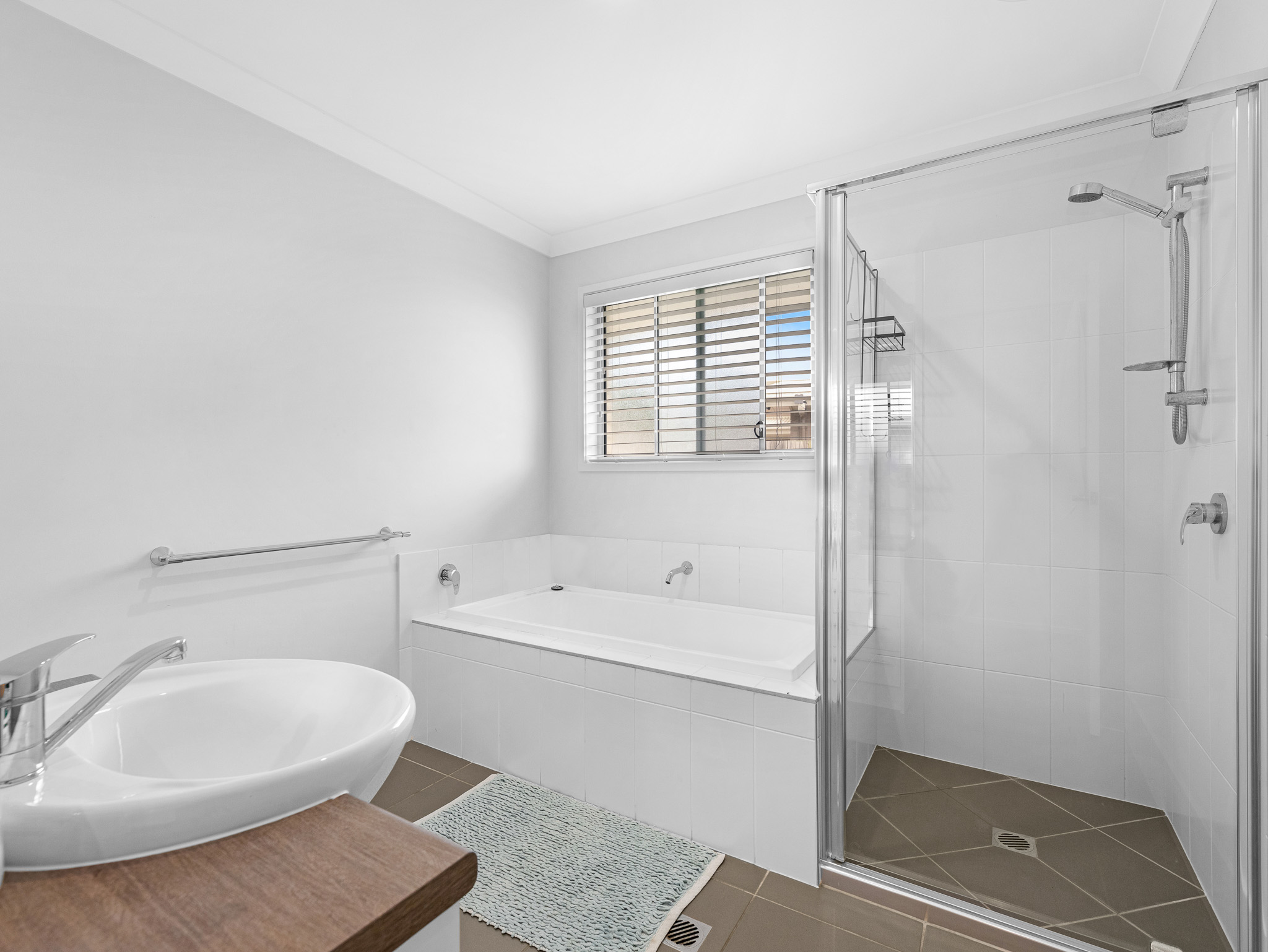 15 Wylie Way, URRAWEEN, QLD 4655 AUS