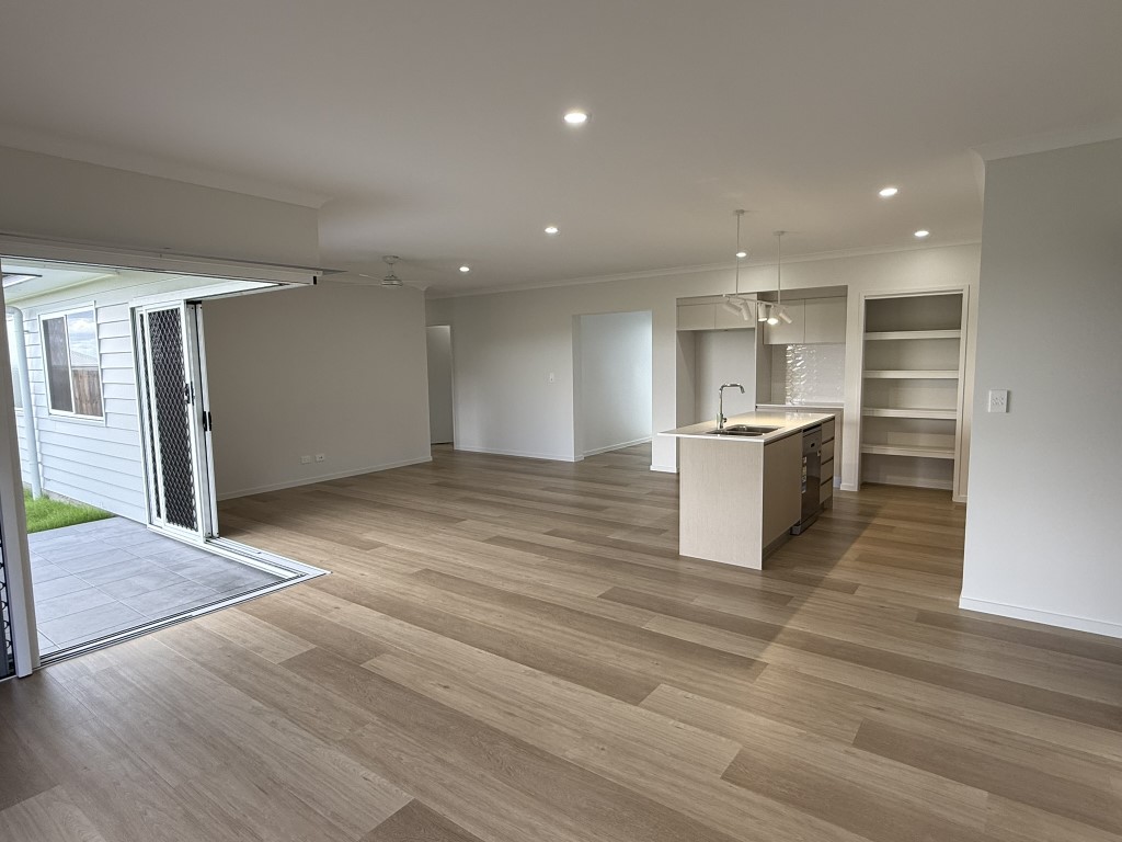 11 Freeman Court, URRAWEEN, QLD 4655 AUS