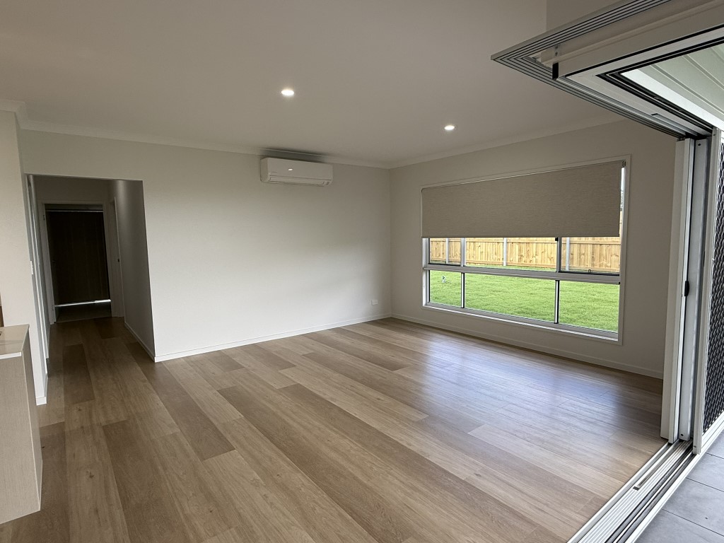 11 Freeman Court, URRAWEEN, QLD 4655 AUS