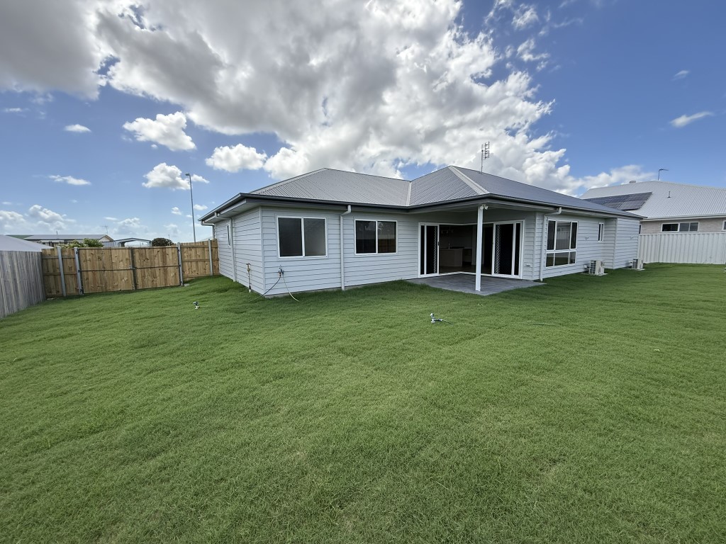 11 Freeman Court, URRAWEEN, QLD 4655 AUS