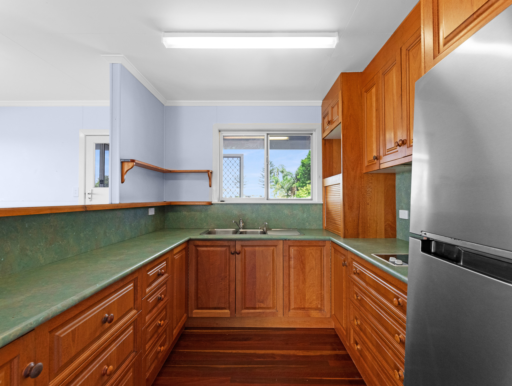 25 Flinders Street, POINT VERNON, QLD 4655 AUS