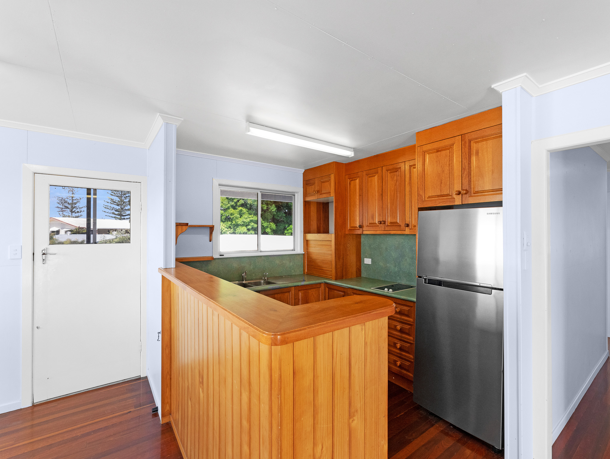 25 Flinders Street, POINT VERNON, QLD 4655 AUS