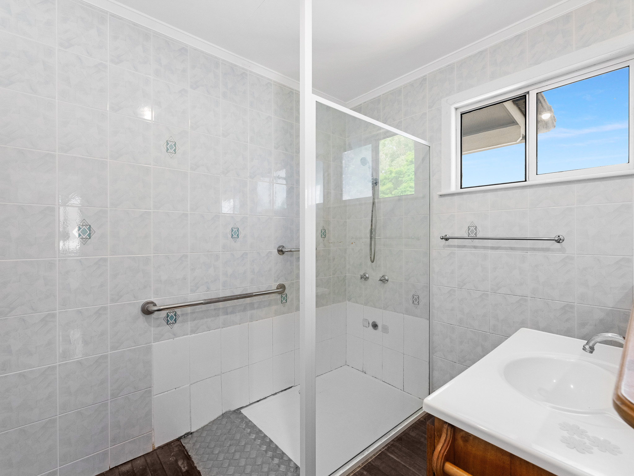 25 Flinders Street, POINT VERNON, QLD 4655 AUS