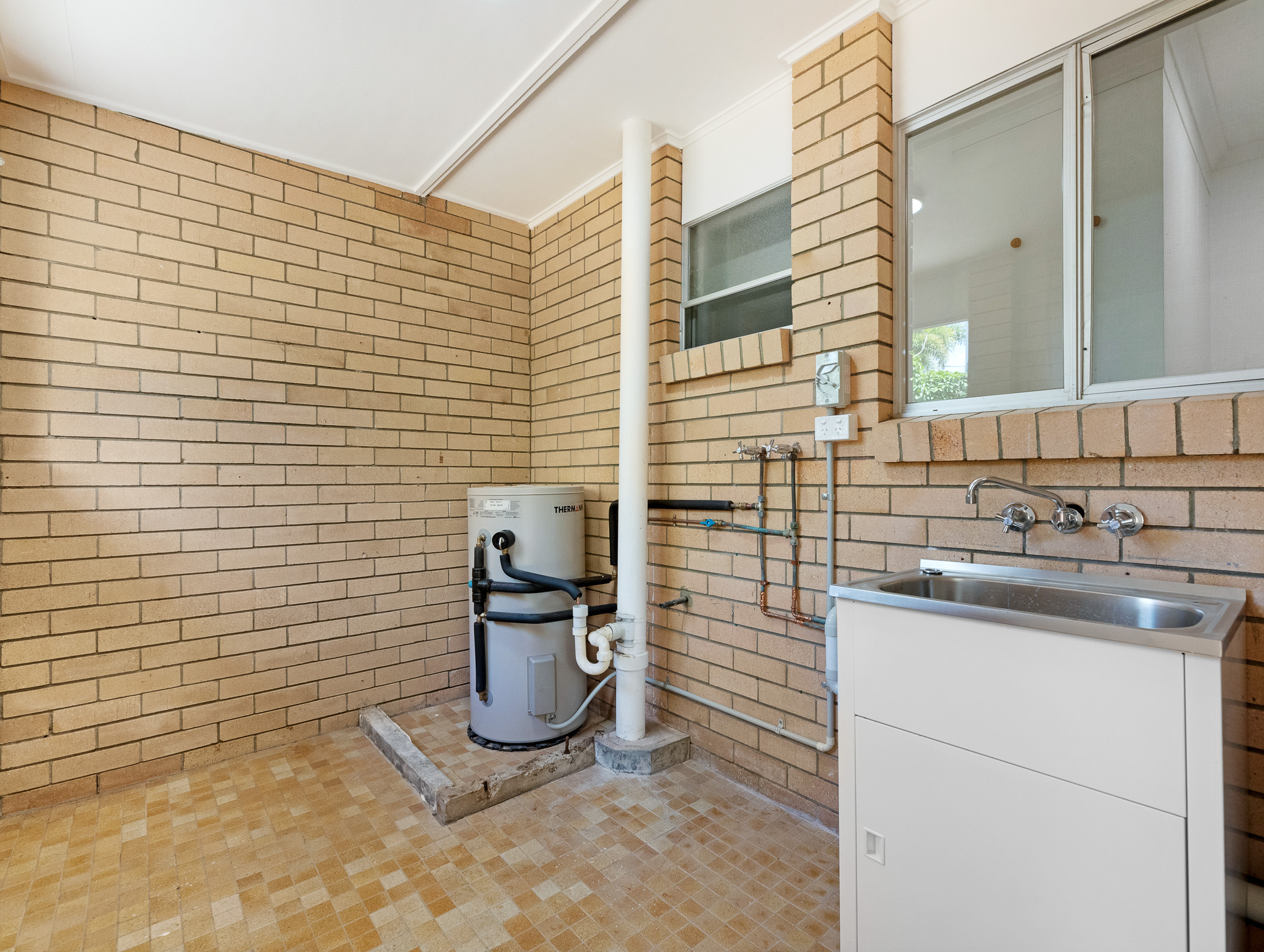 160 Cypress Street, URANGAN, QLD 4655 AUS