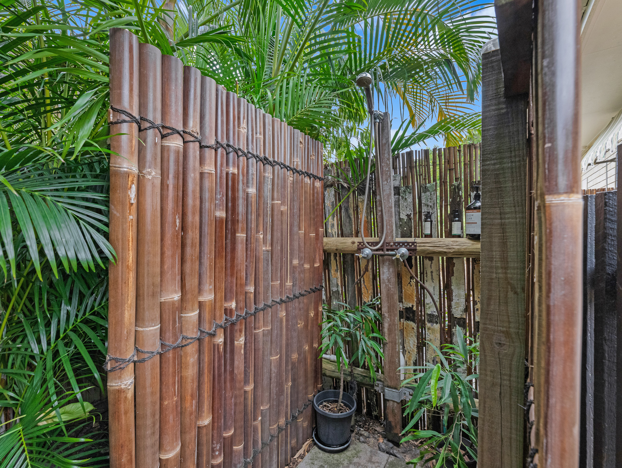 17 Campbell Street, TORQUAY, QLD 4655 AUS