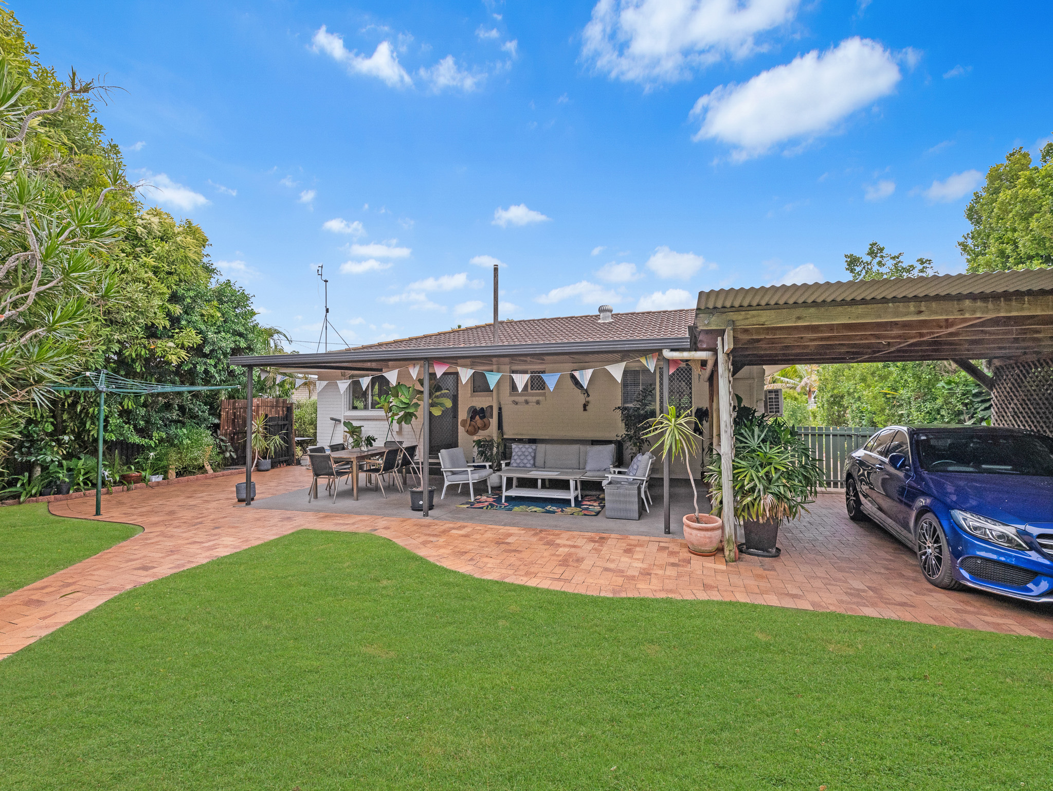 17 Campbell Street, TORQUAY, QLD 4655 AUS