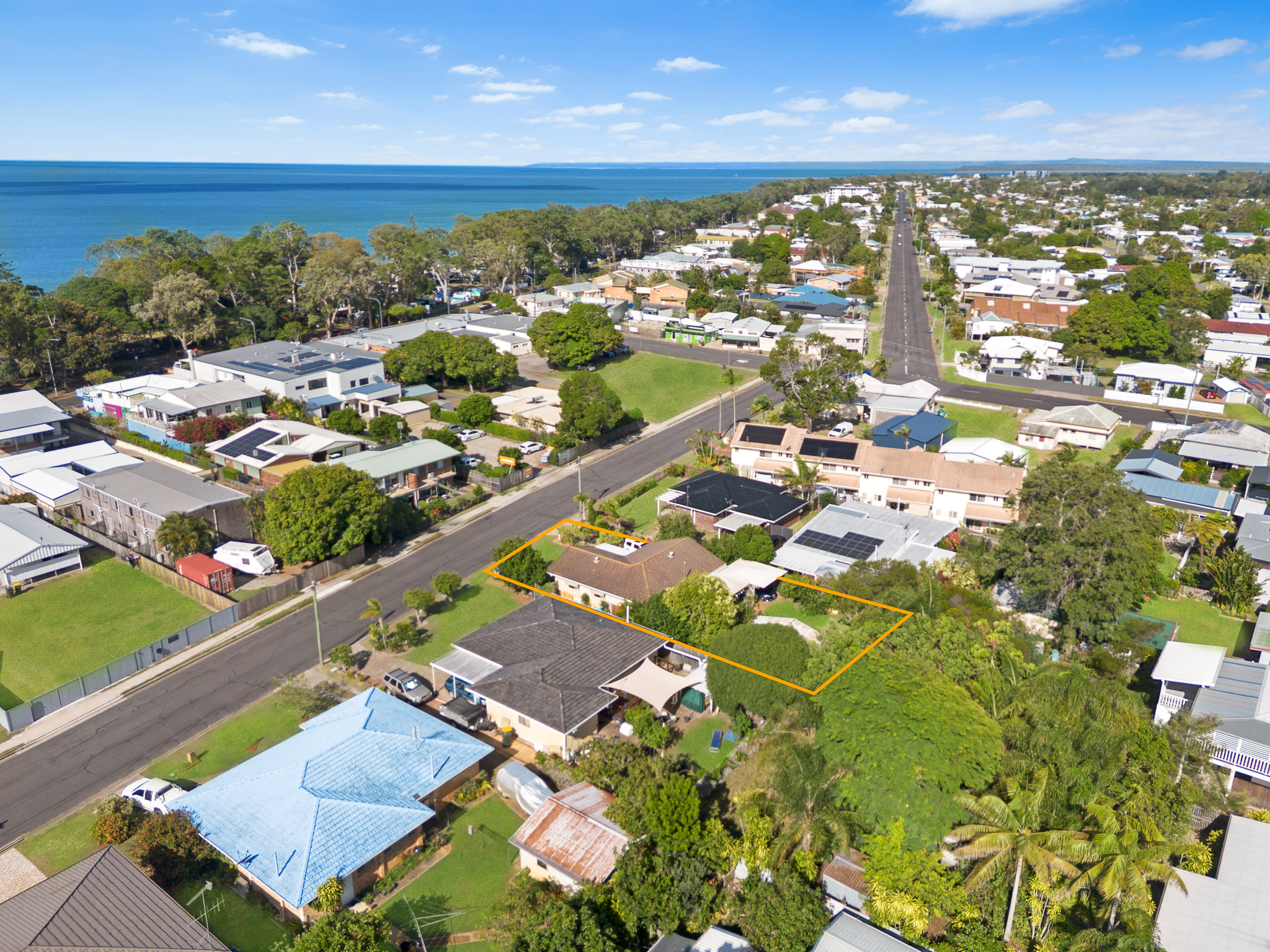 17 Campbell Street, TORQUAY, QLD 4655 AUS