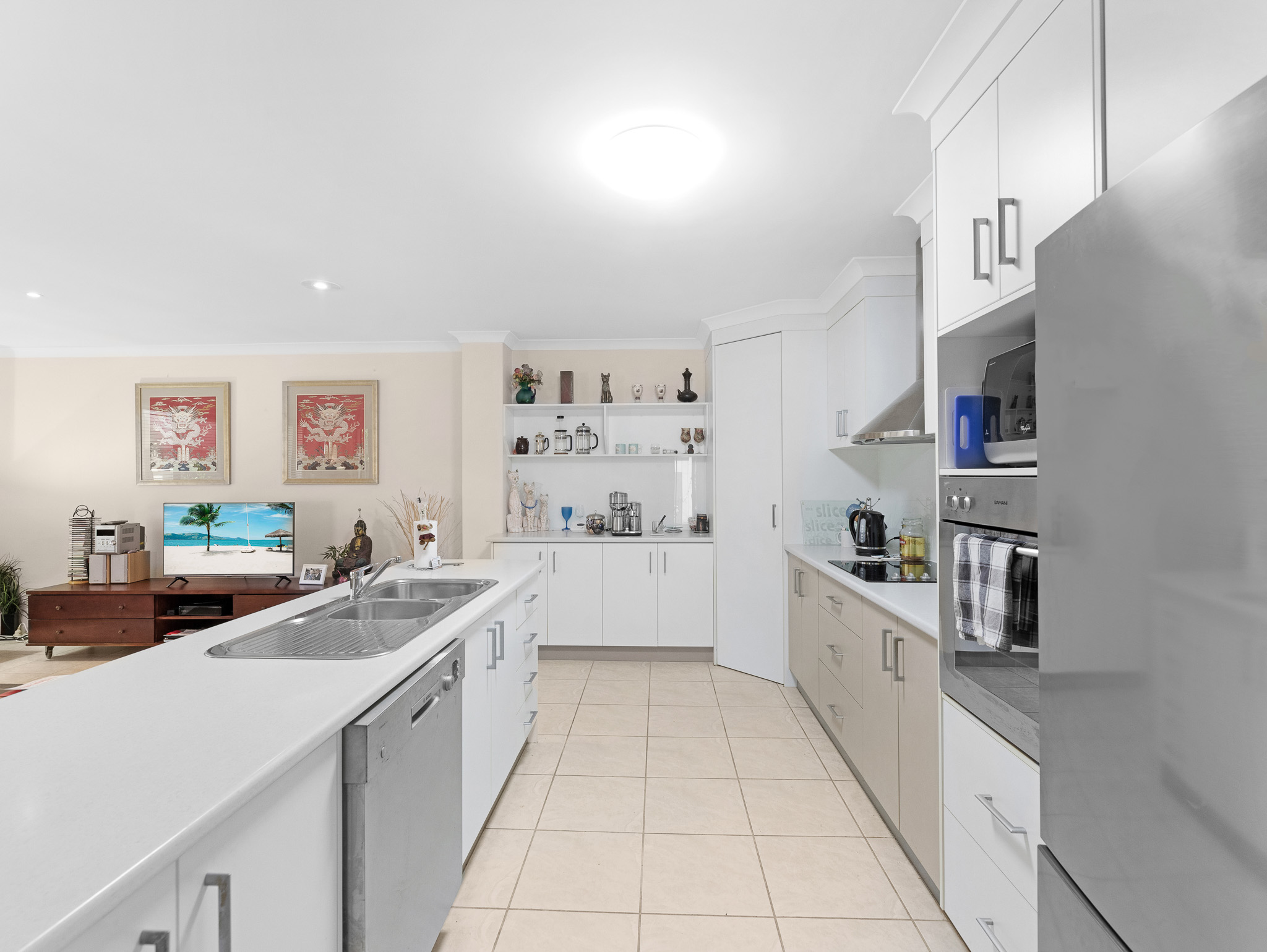 6/2 Barnstaple Street, TORQUAY, QLD 4655 AUS