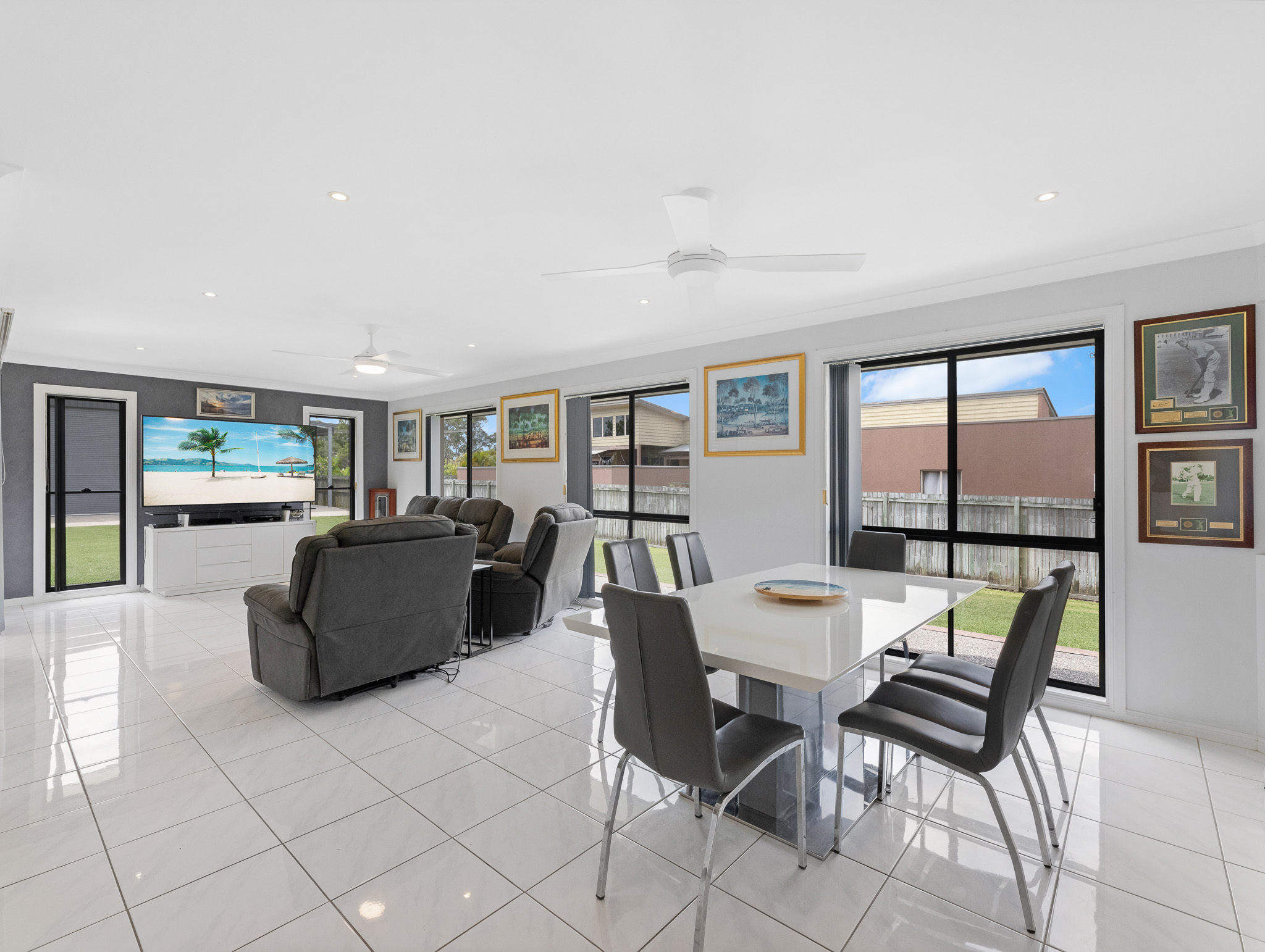 2 Walkers Road, URANGAN, QLD 4655 AUS