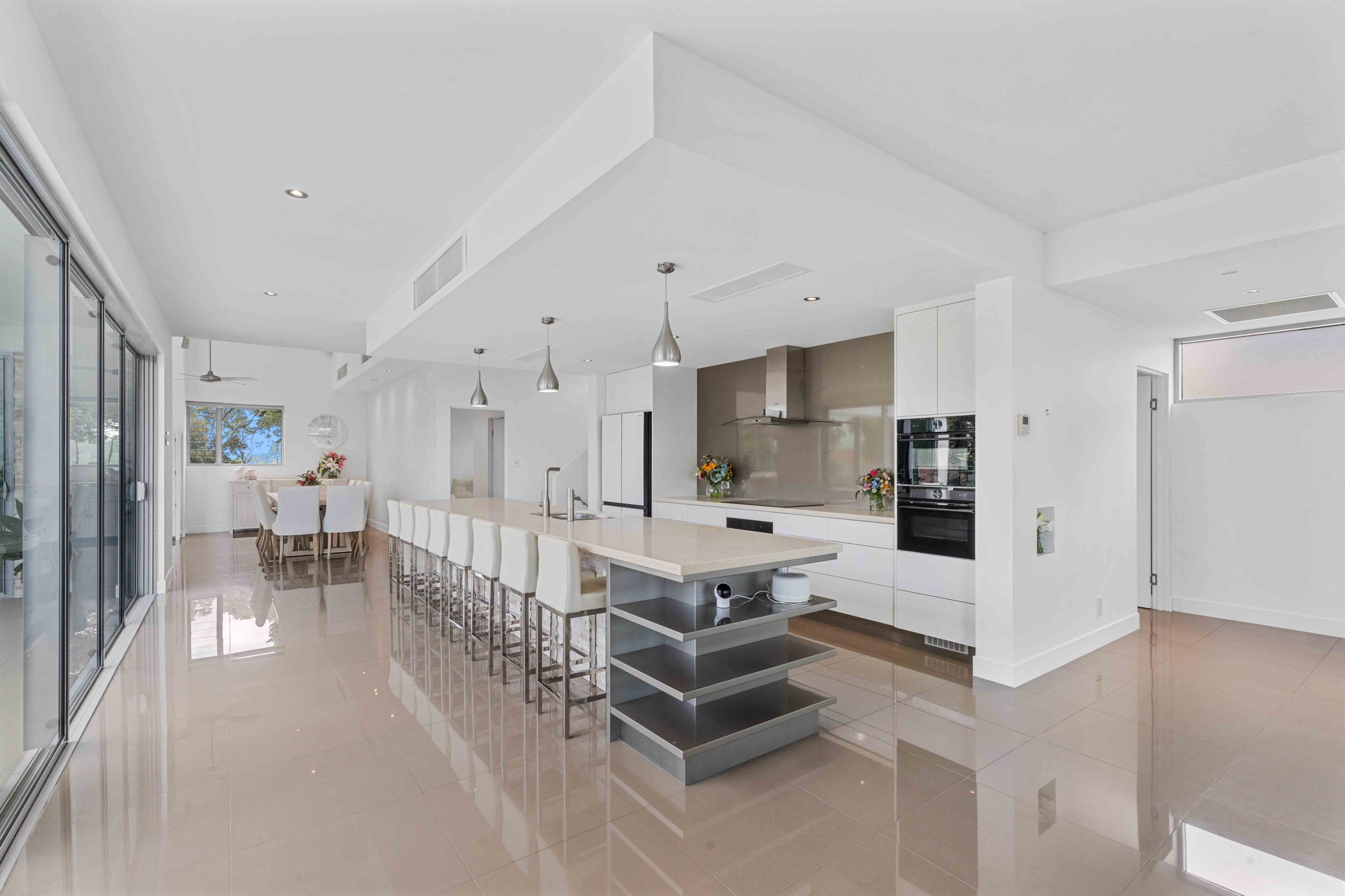 14 Regency Avenue, URRAWEEN, QLD 4655 AUS