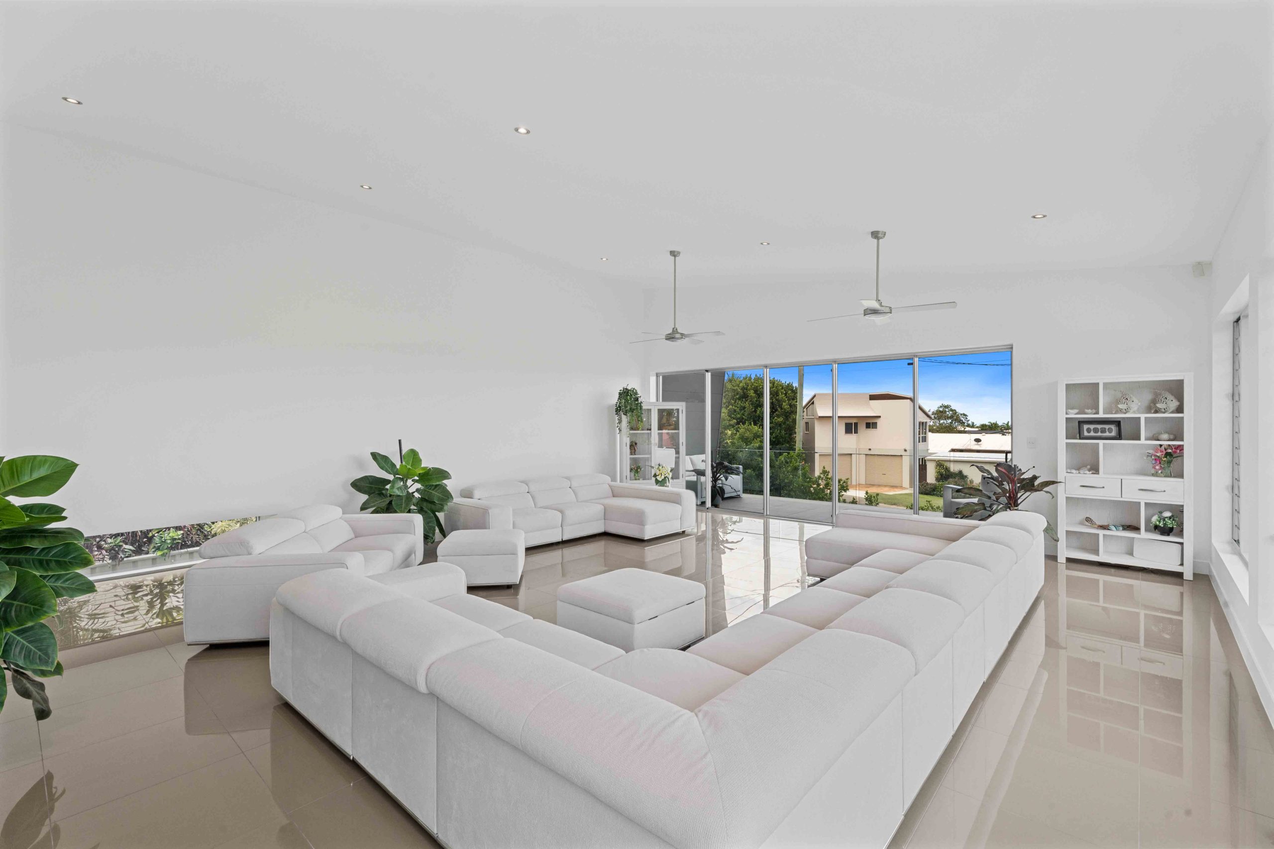 14 Regency Avenue, URRAWEEN, QLD 4655 AUS