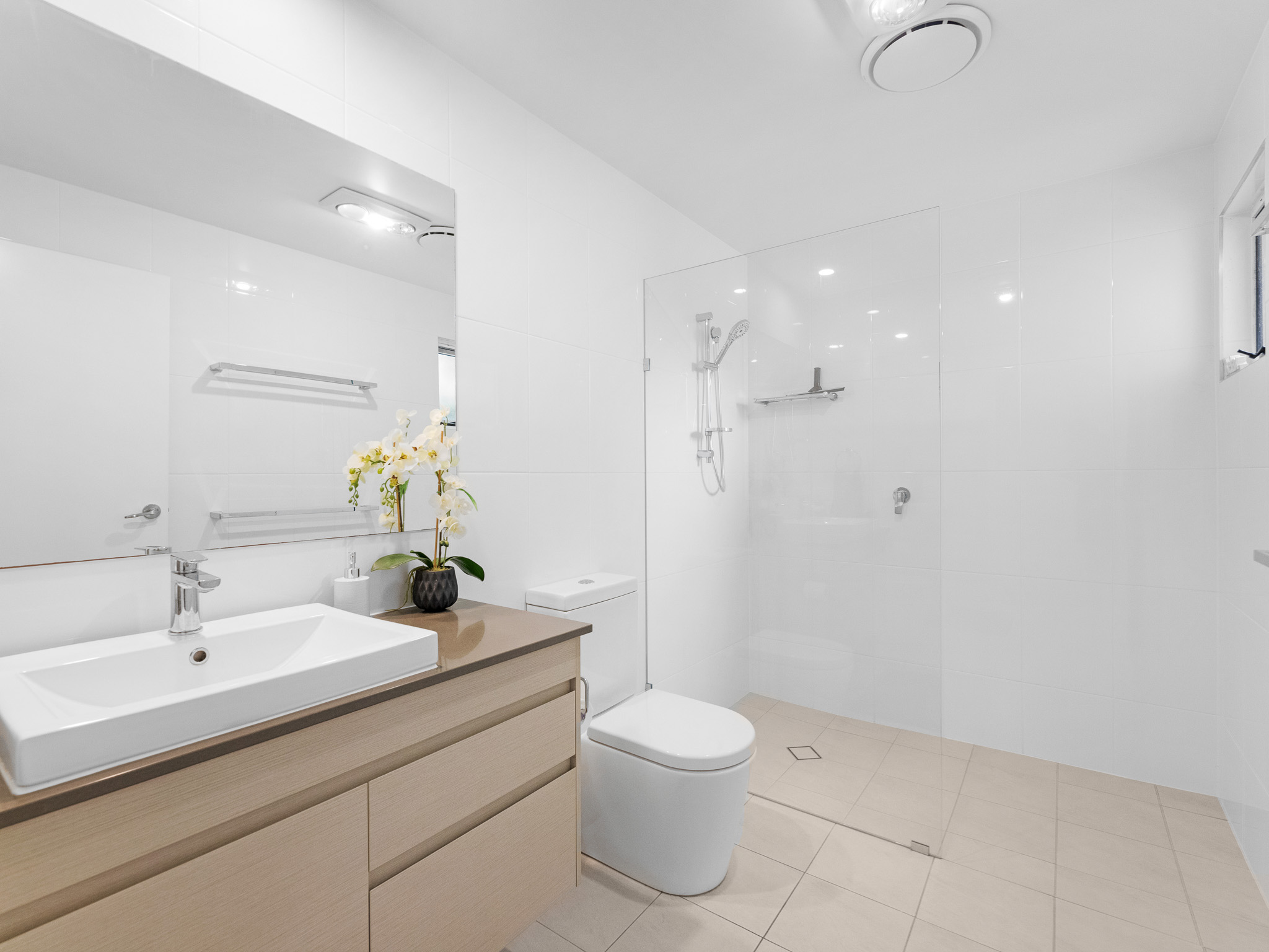 80/1 Latitude Boulevard 