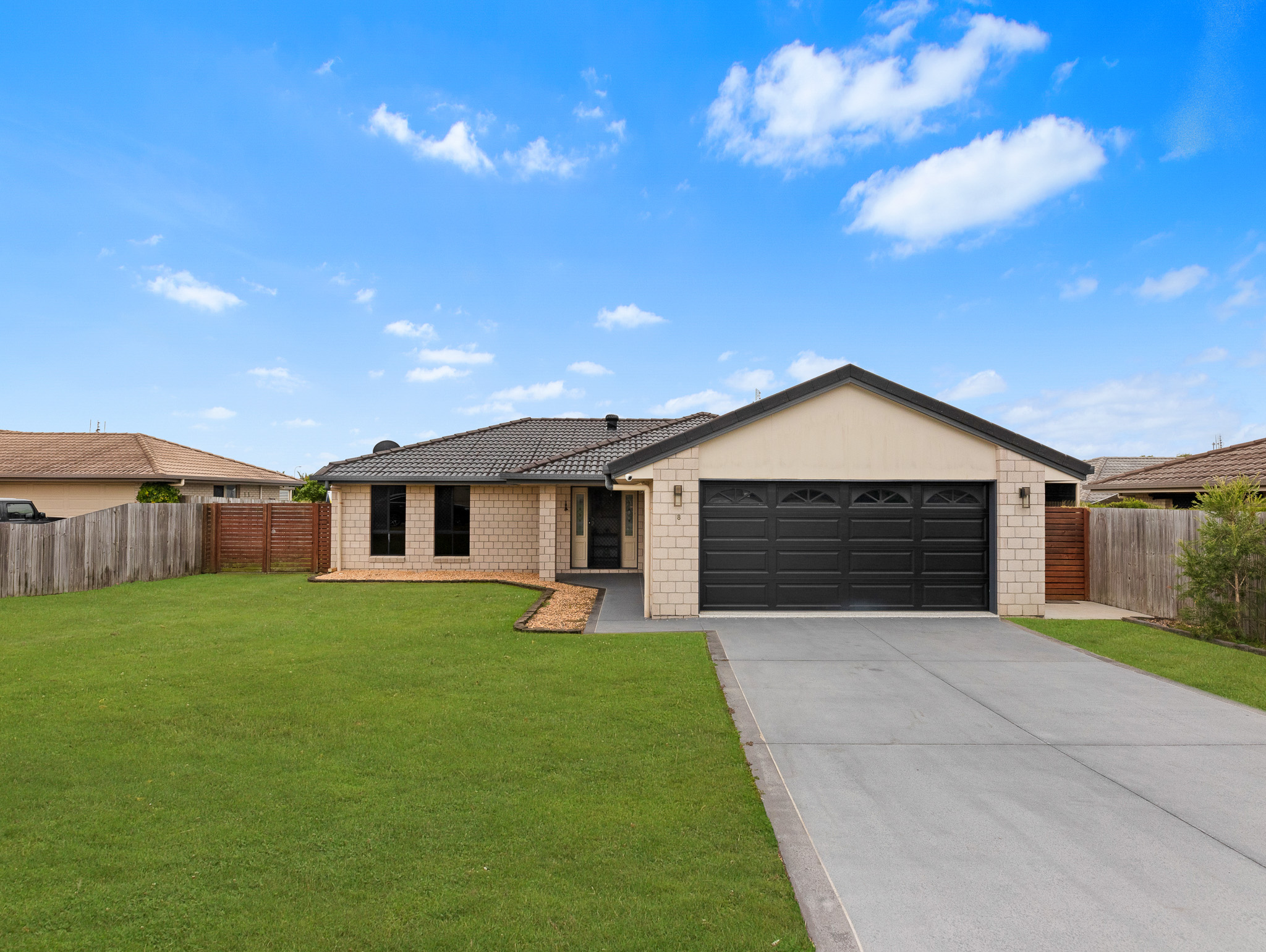8 Tasman Drive, URRAWEEN, QLD 4655 AUS