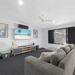 8 Tasman Drive, URRAWEEN, QLD 4655 AUS