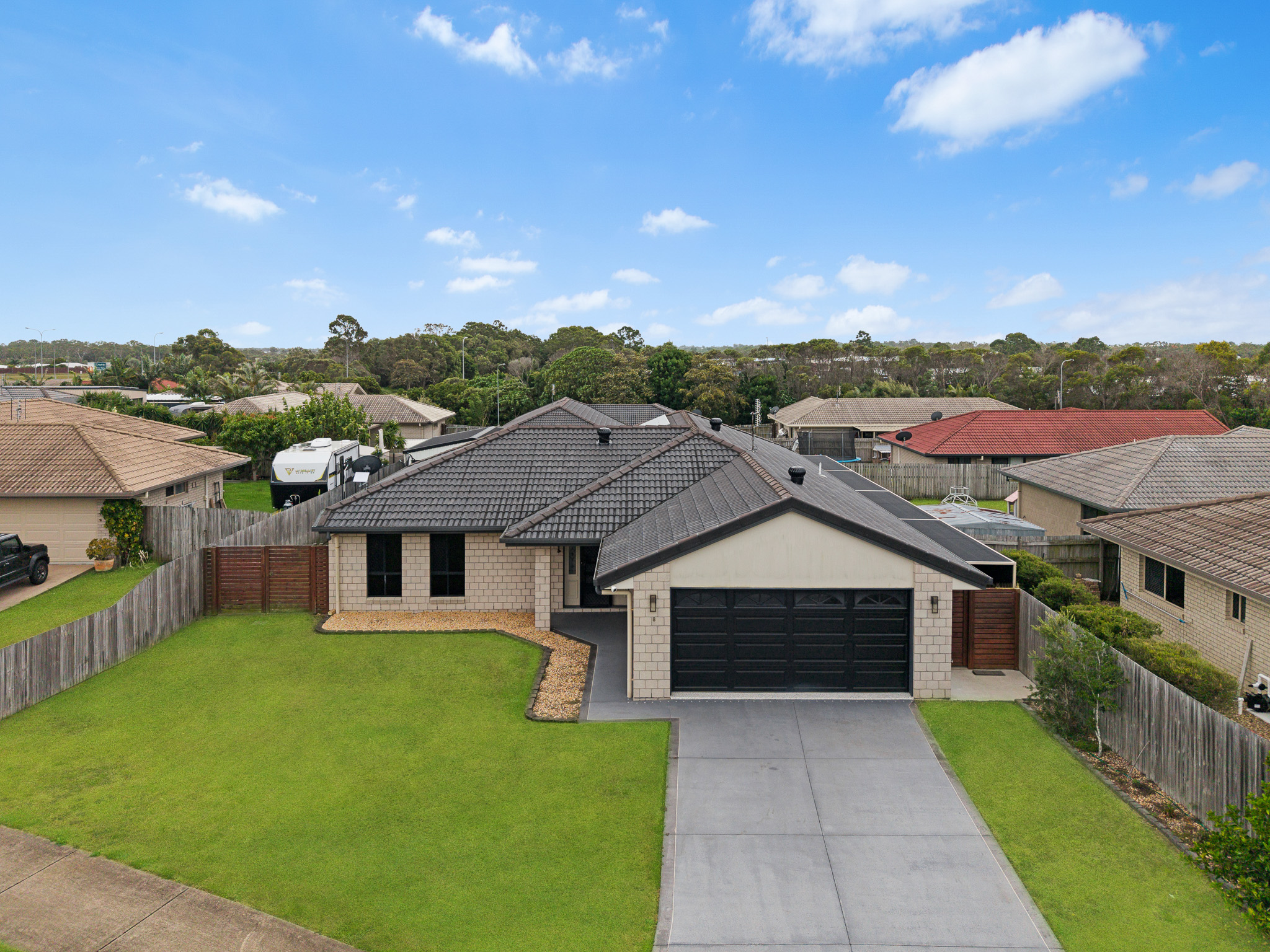 8 Tasman Drive, URRAWEEN, QLD 4655 AUS