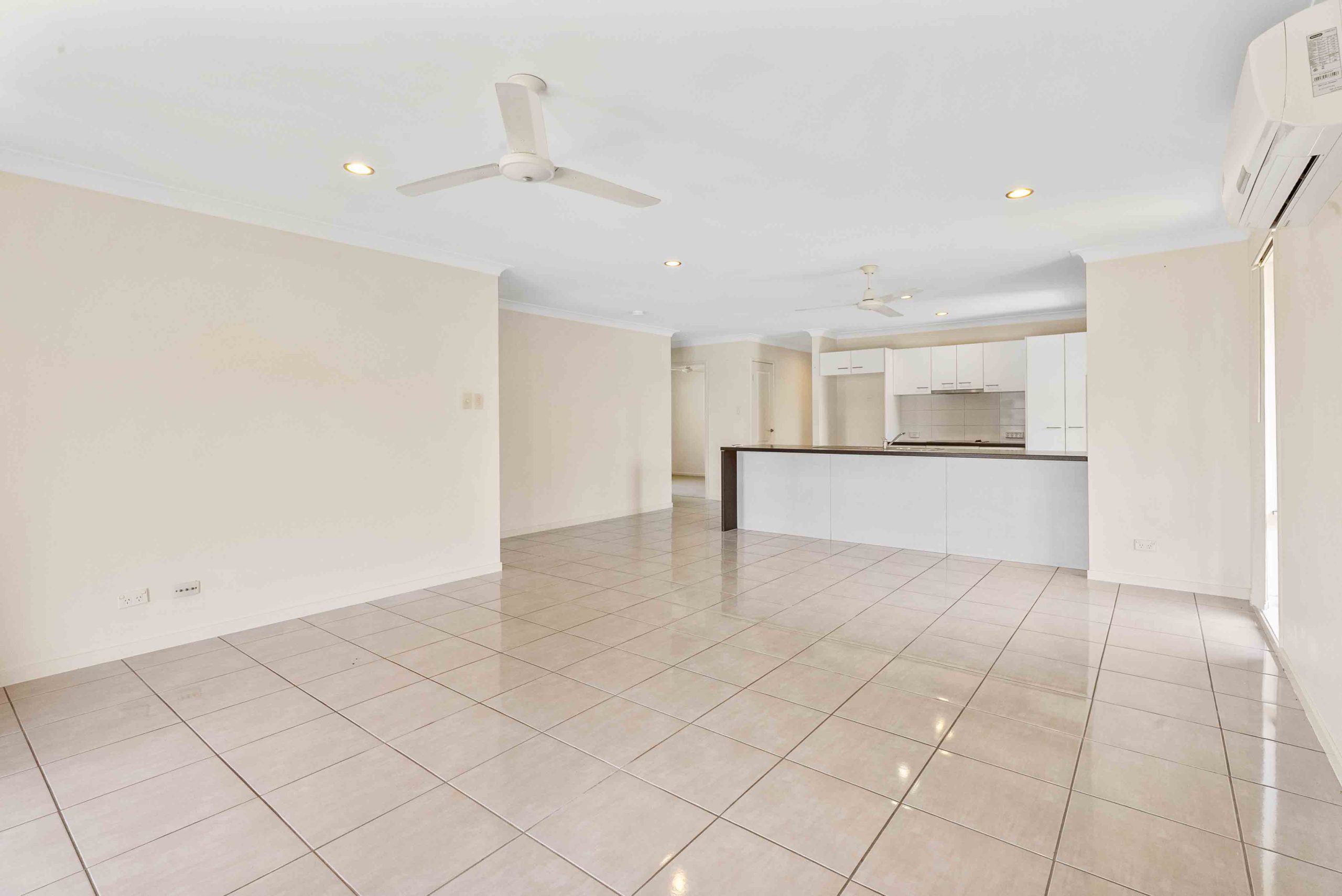 4 Parklink East Avenue, WONDUNNA, QLD 4655 AUS