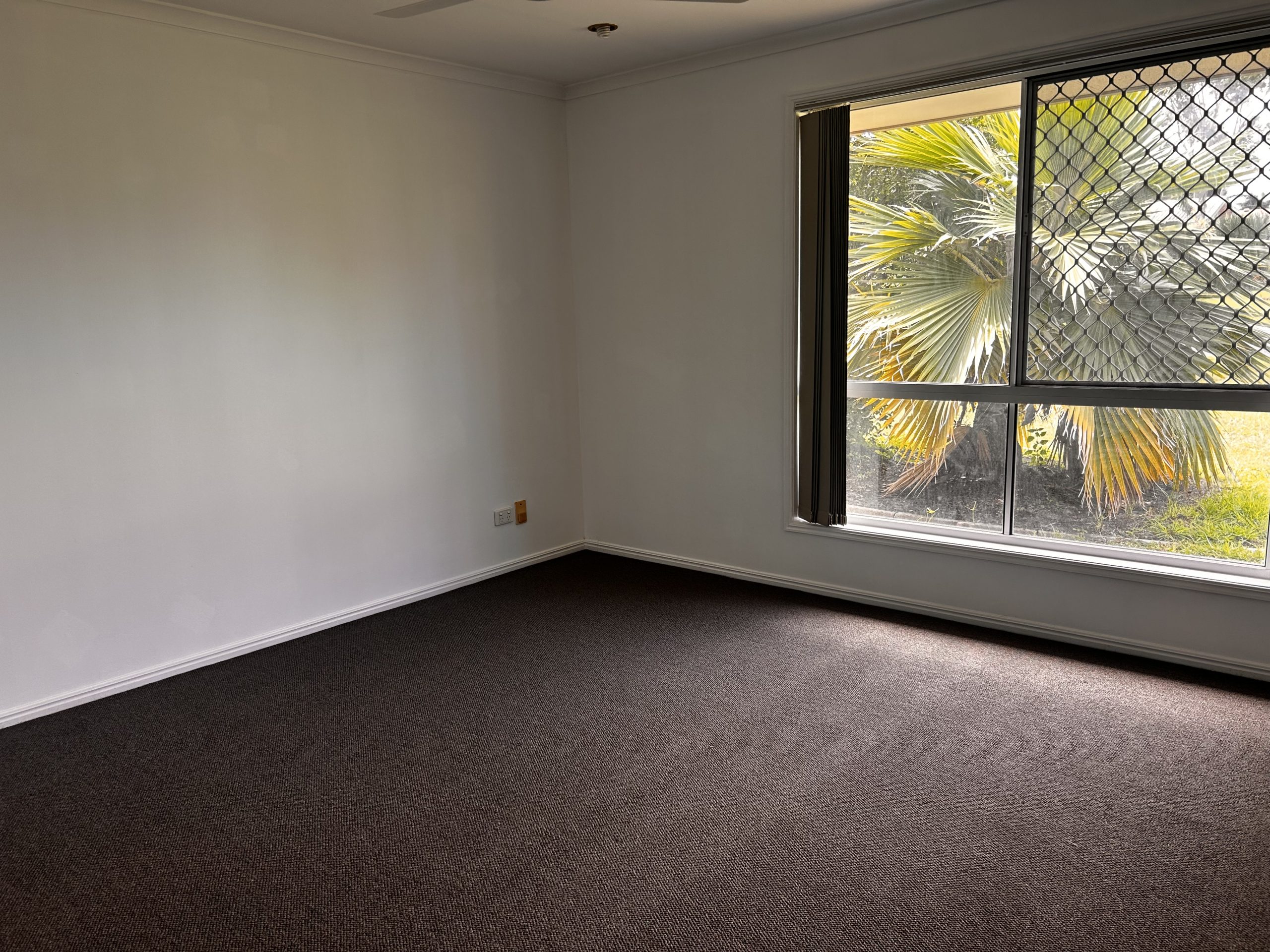 77 Exeter Street, TORQUAY, QLD 4655 AUS