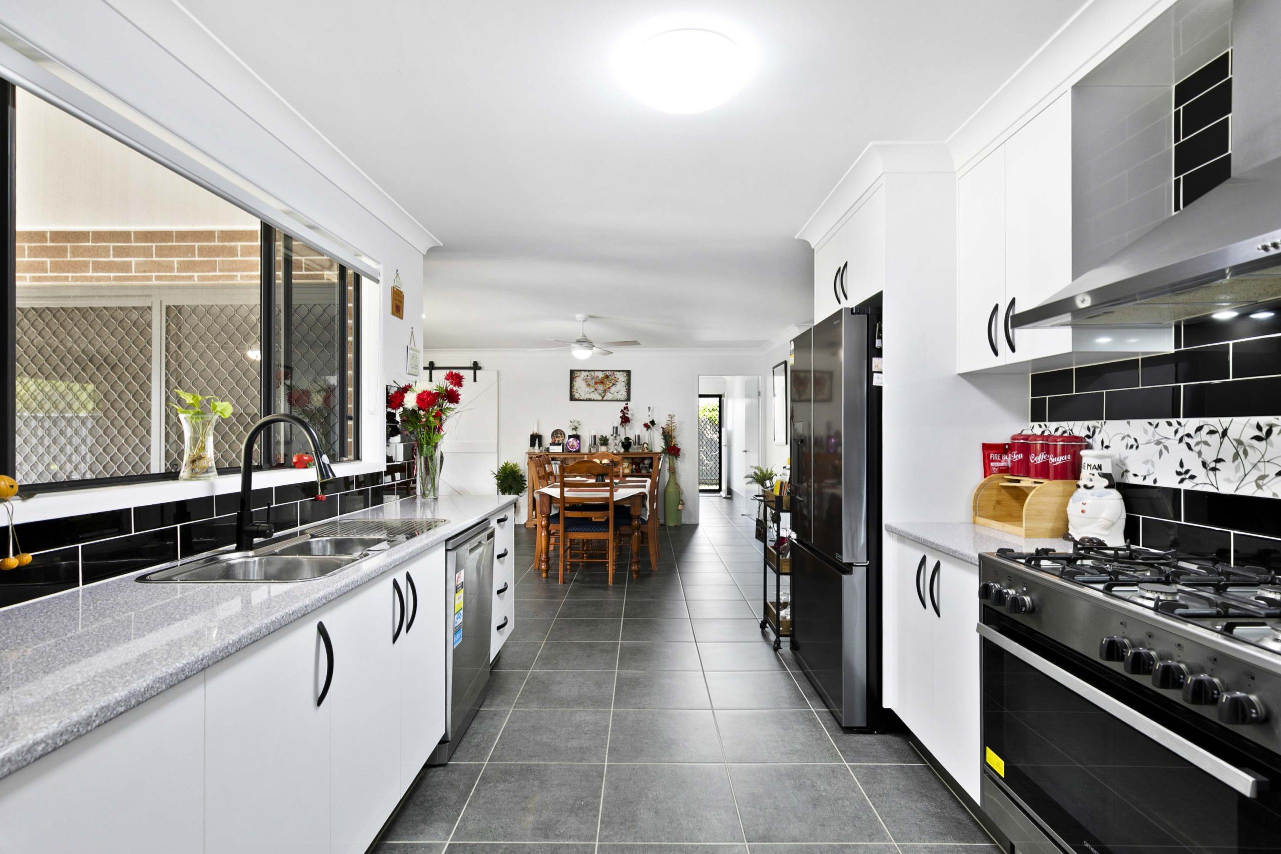 11 Bonita Court, URANGAN, QLD 4655 AUS