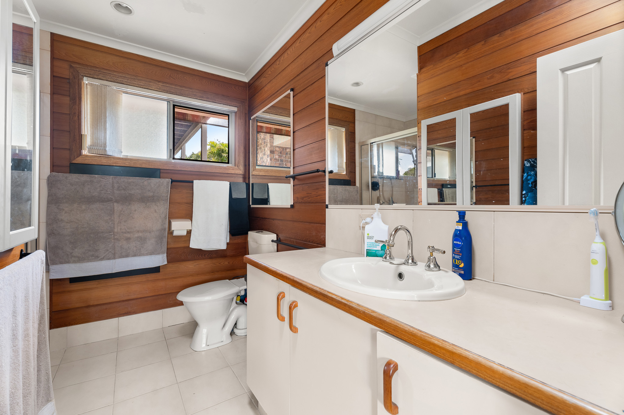 82 Hibiscus Street, URANGAN, QLD 4655 AUS