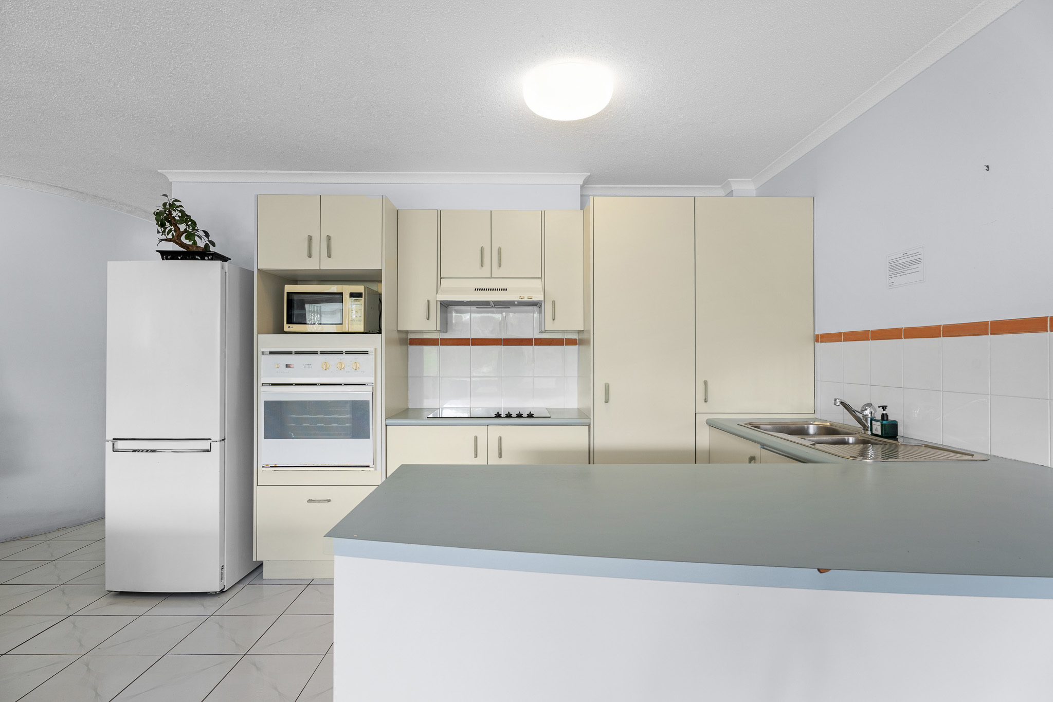 32/386 Esplanade, TORQUAY, QLD 4655 AUS