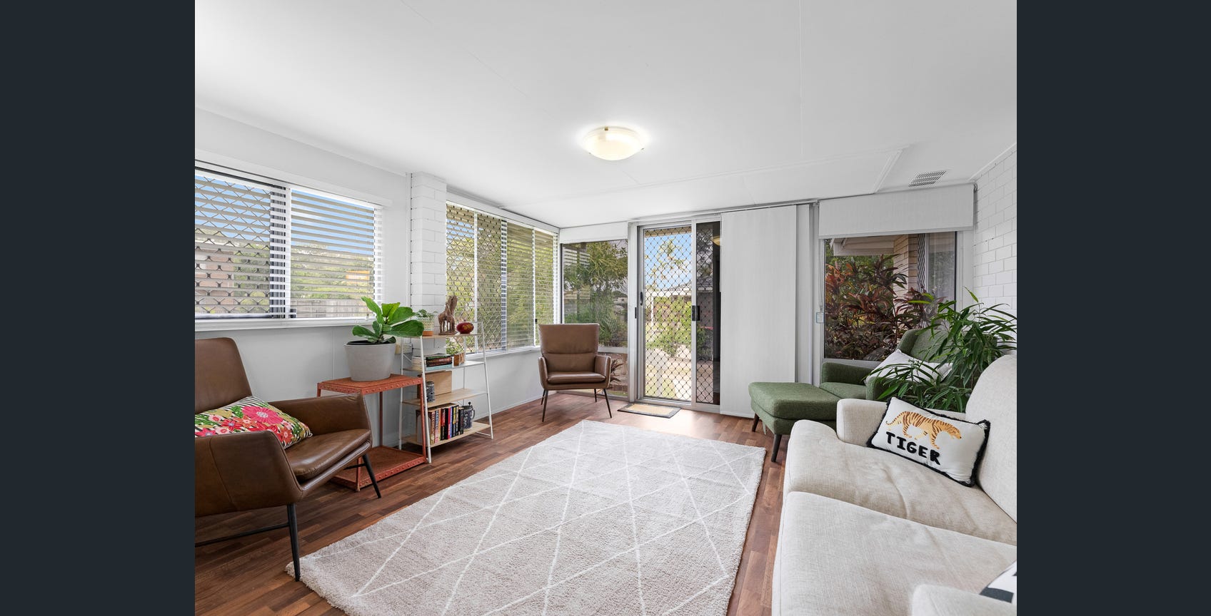 17 Campbell Street, TORQUAY, QLD 4655 AUS