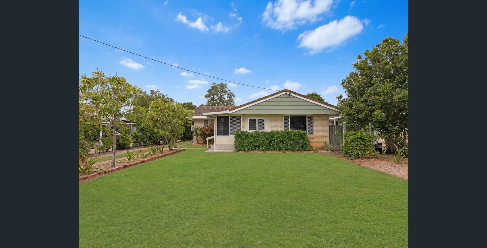 17 Campbell Street, TORQUAY, QLD 4655 AUS