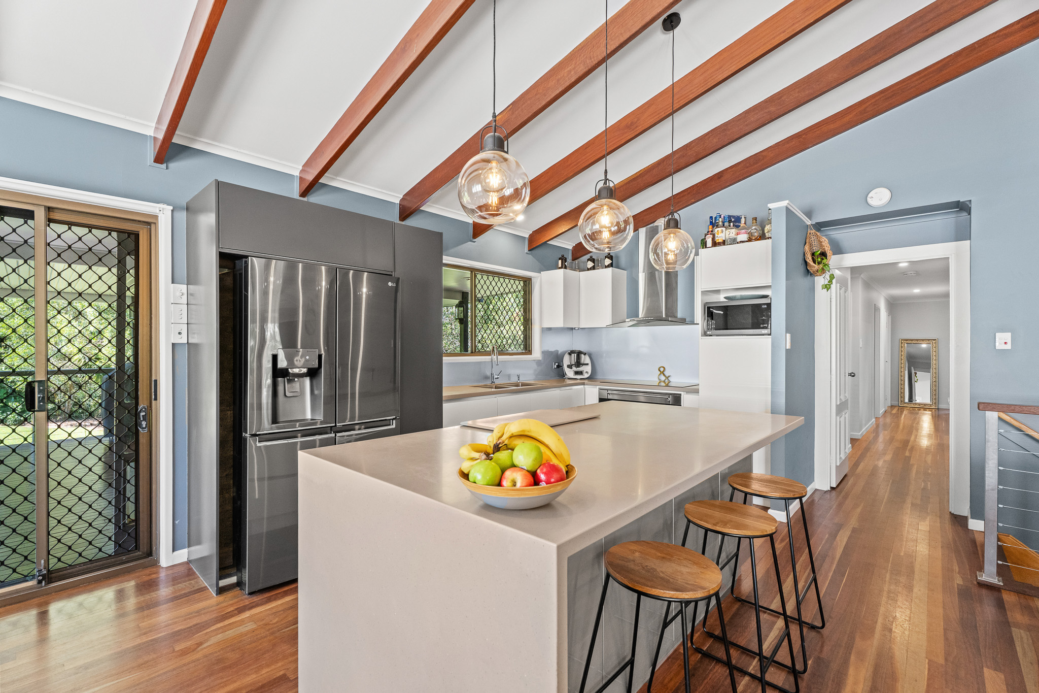 16 Wellington Crescent, WONDUNNA, QLD 4655 AUS