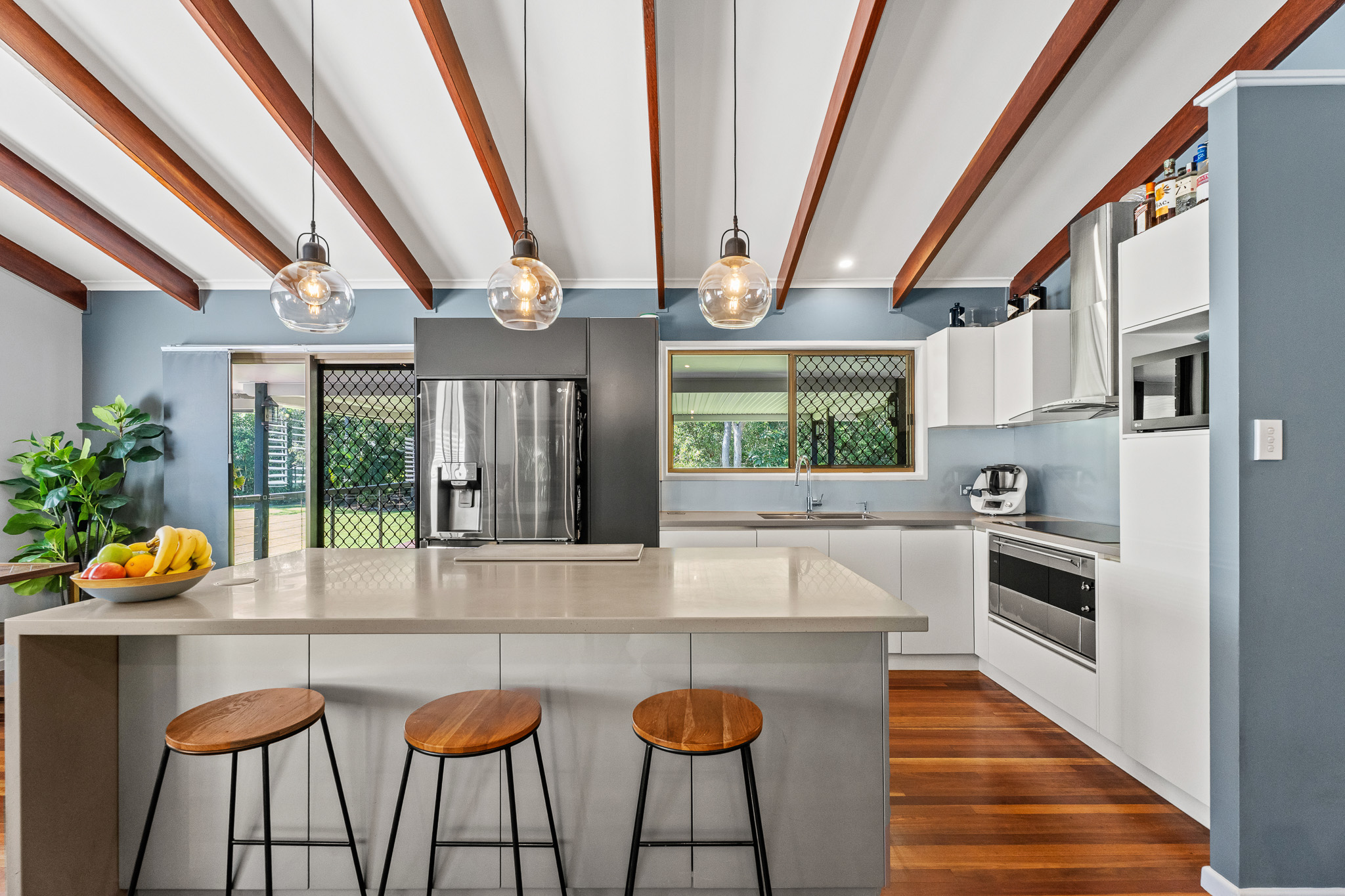 16 Wellington Crescent, WONDUNNA, QLD 4655 AUS