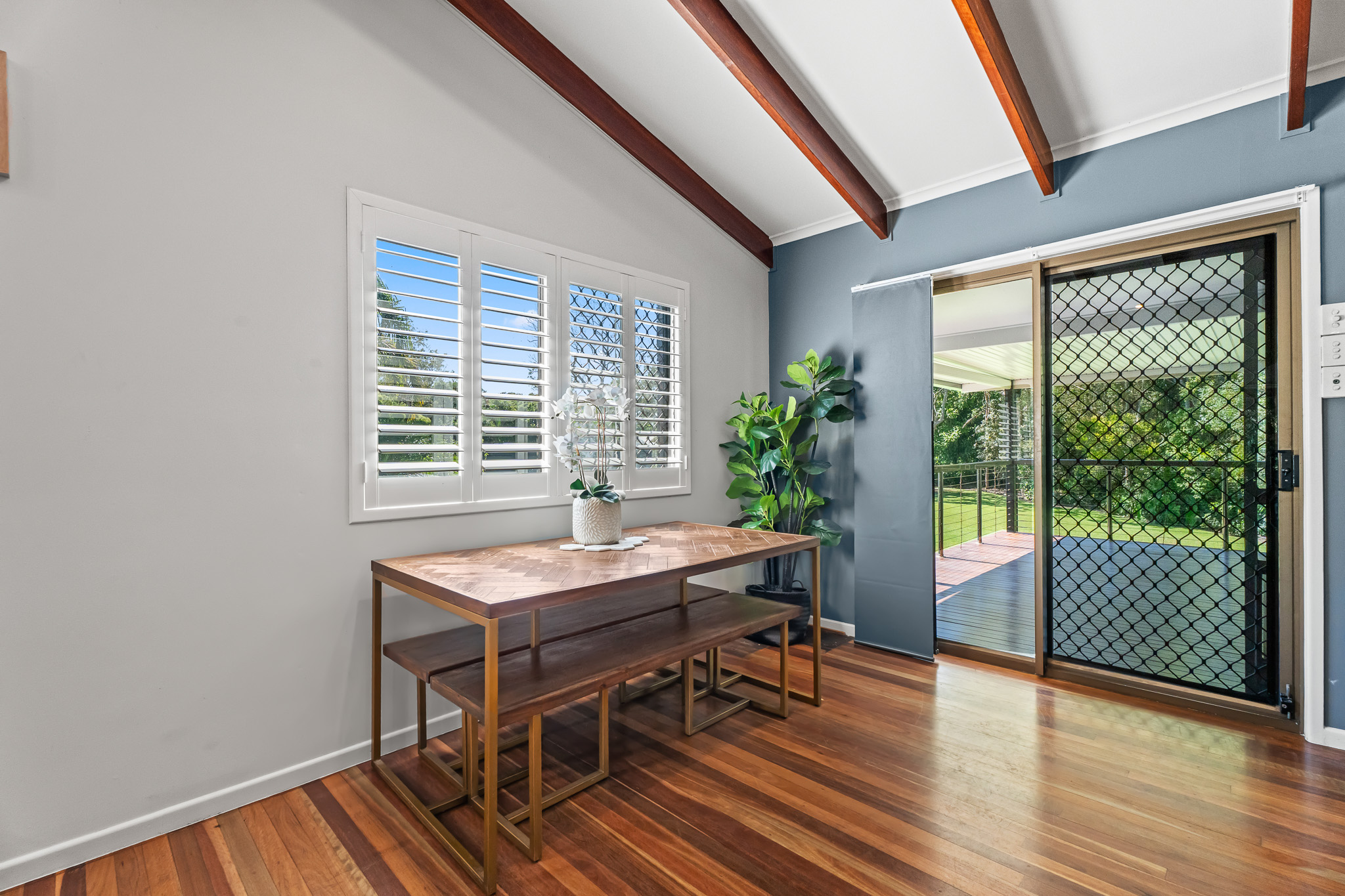 16 Wellington Crescent, WONDUNNA, QLD 4655 AUS