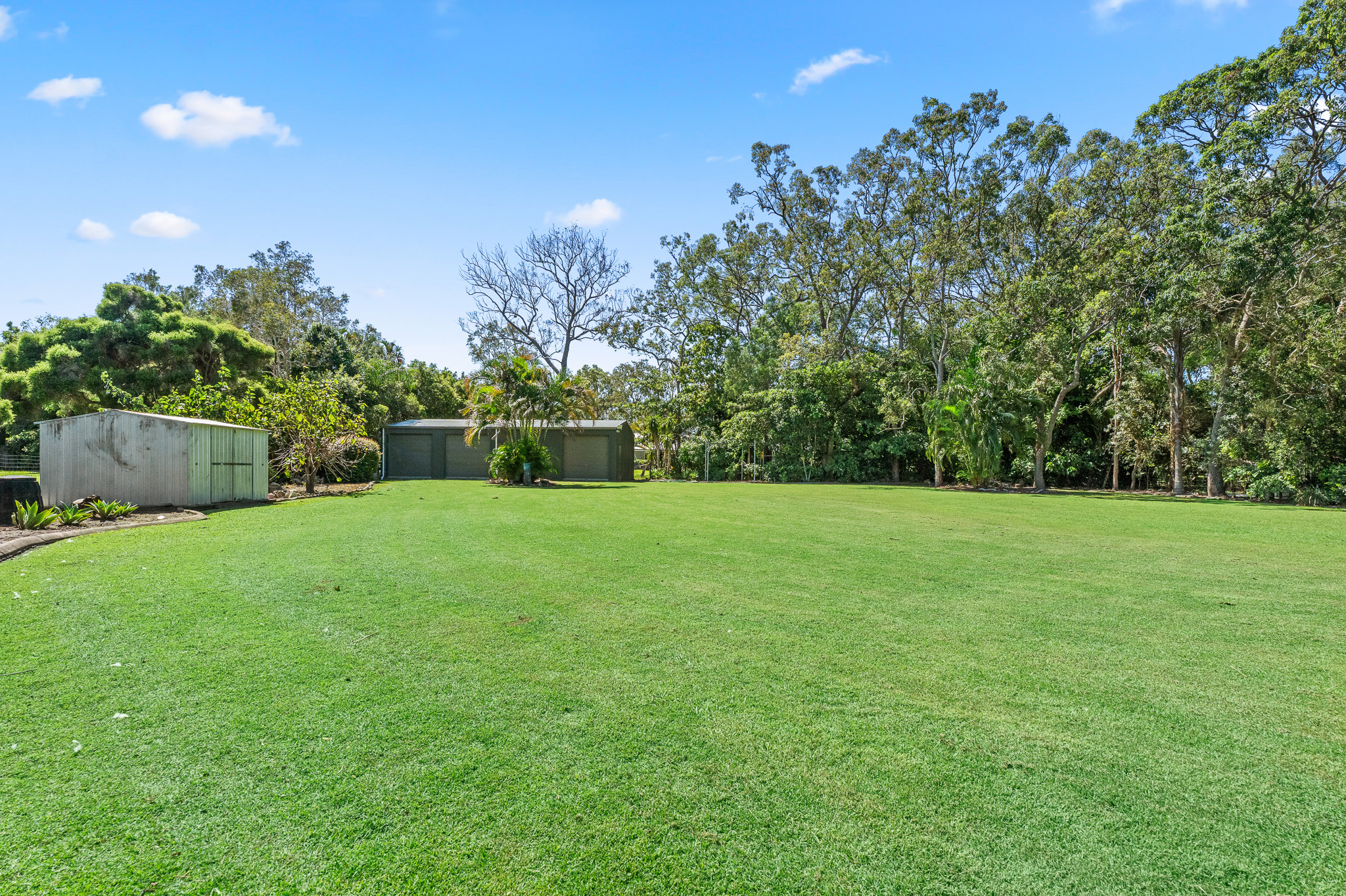 16 Wellington Crescent, WONDUNNA, QLD 4655 AUS