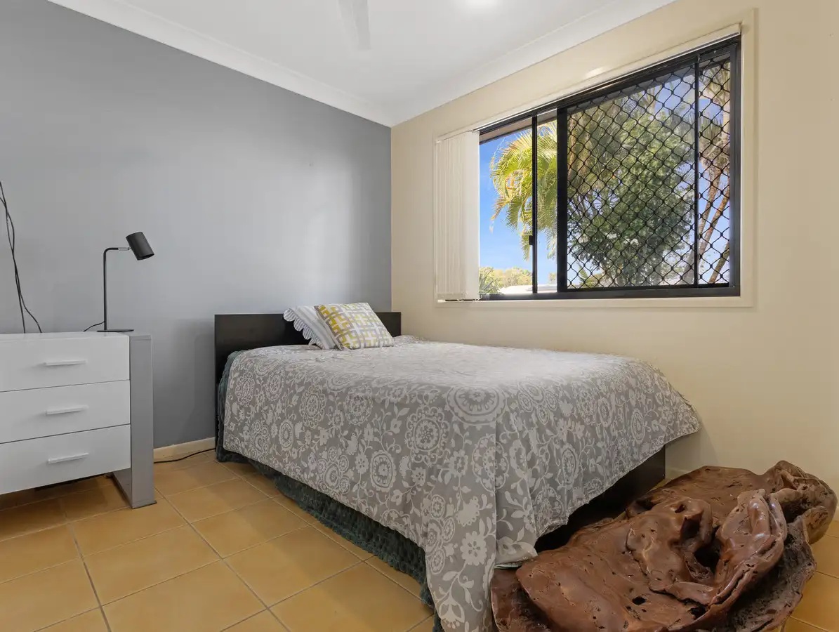 5 Lakeside Drive, BURRUM HEADS, QLD 4659 AUS