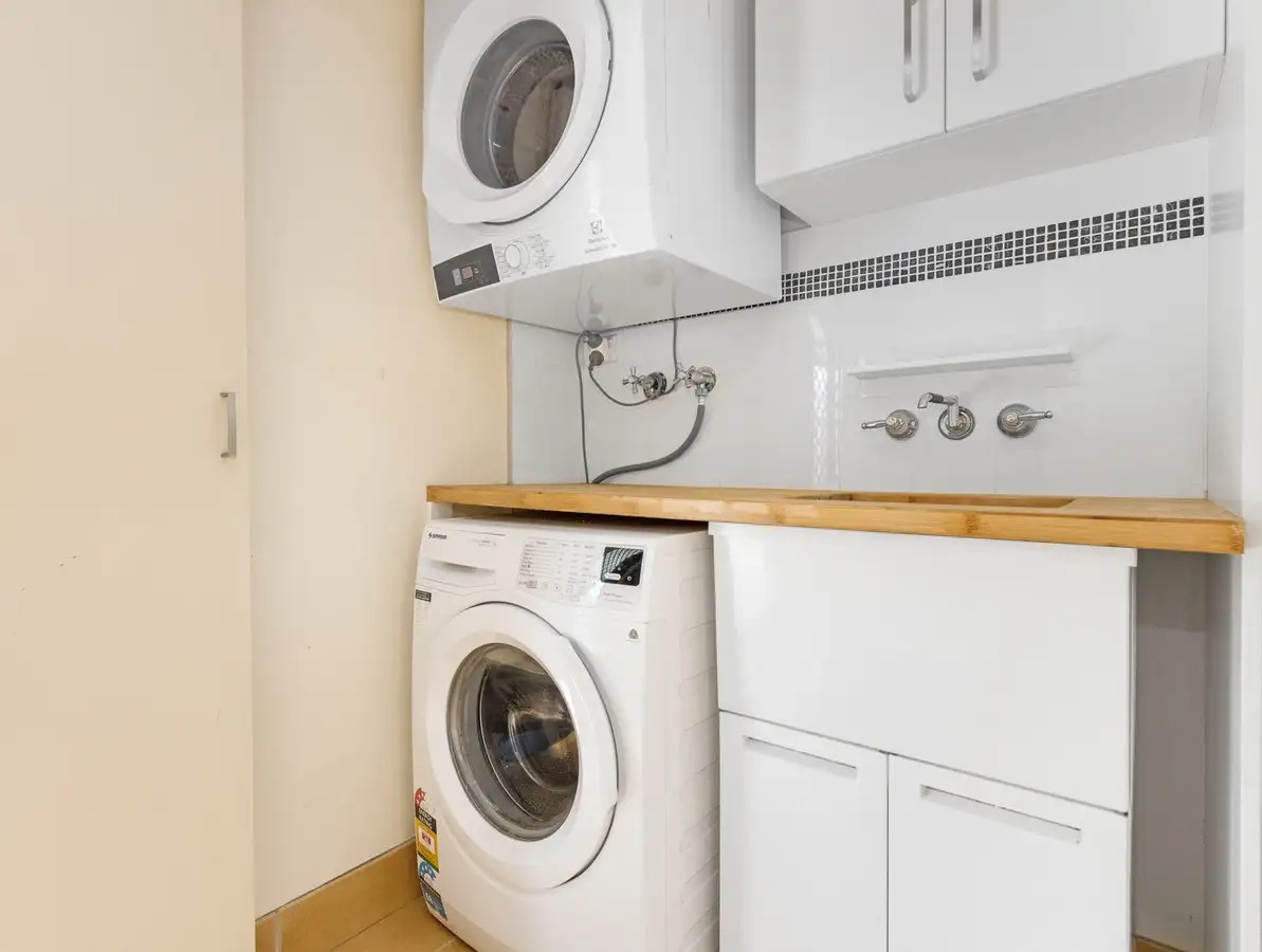 5 Lakeside Drive, BURRUM HEADS, QLD 4659 AUS