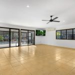 5 Lakeside Drive, BURRUM HEADS, QLD 4659 AUS