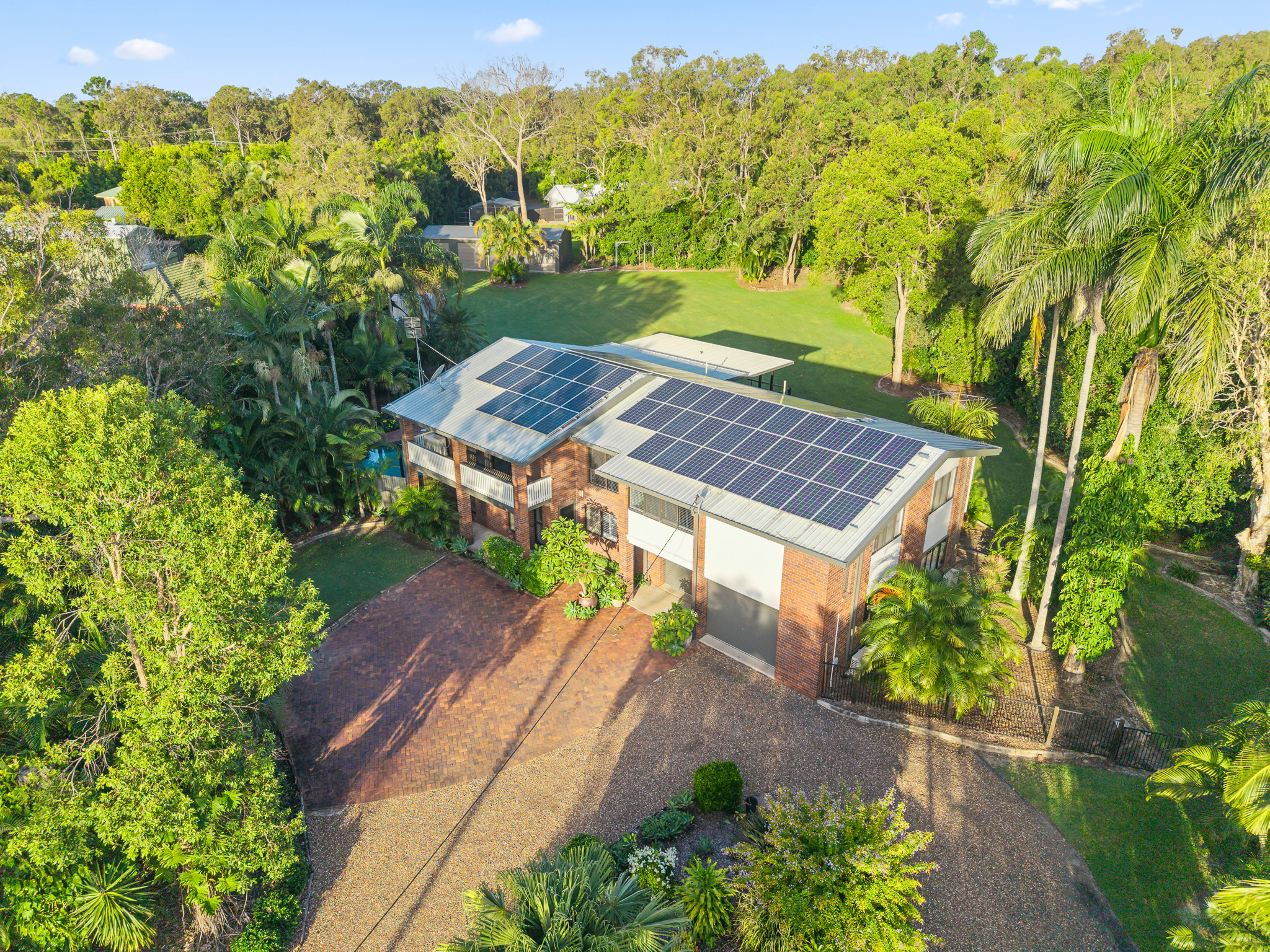 16 Wellington Crescent, WONDUNNA, QLD 4655 AUS