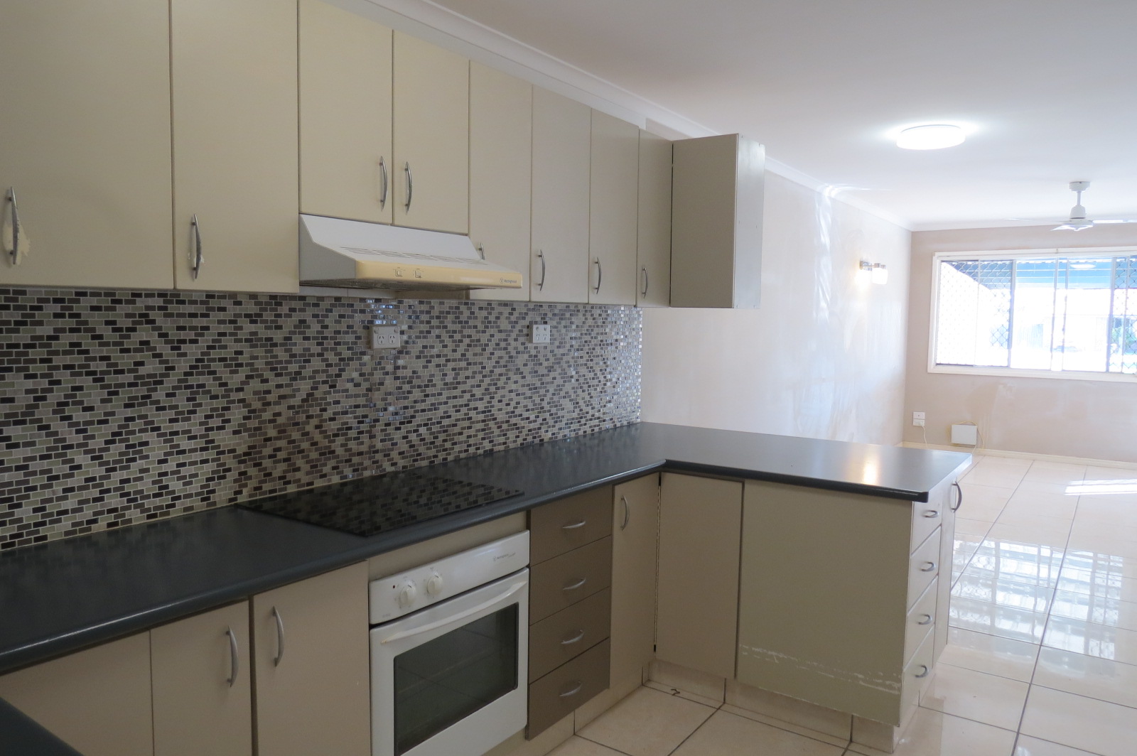 1/23 Murphy Street, POINT VERNON, QLD 4655 AUS