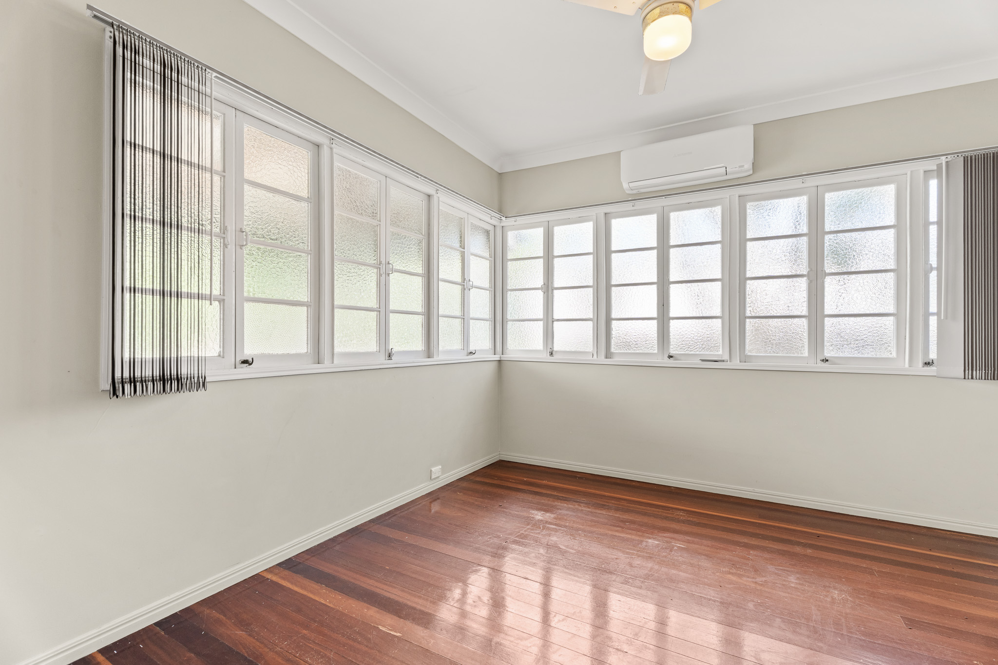 15 Ocean Street, TORQUAY, QLD 4655 AUS