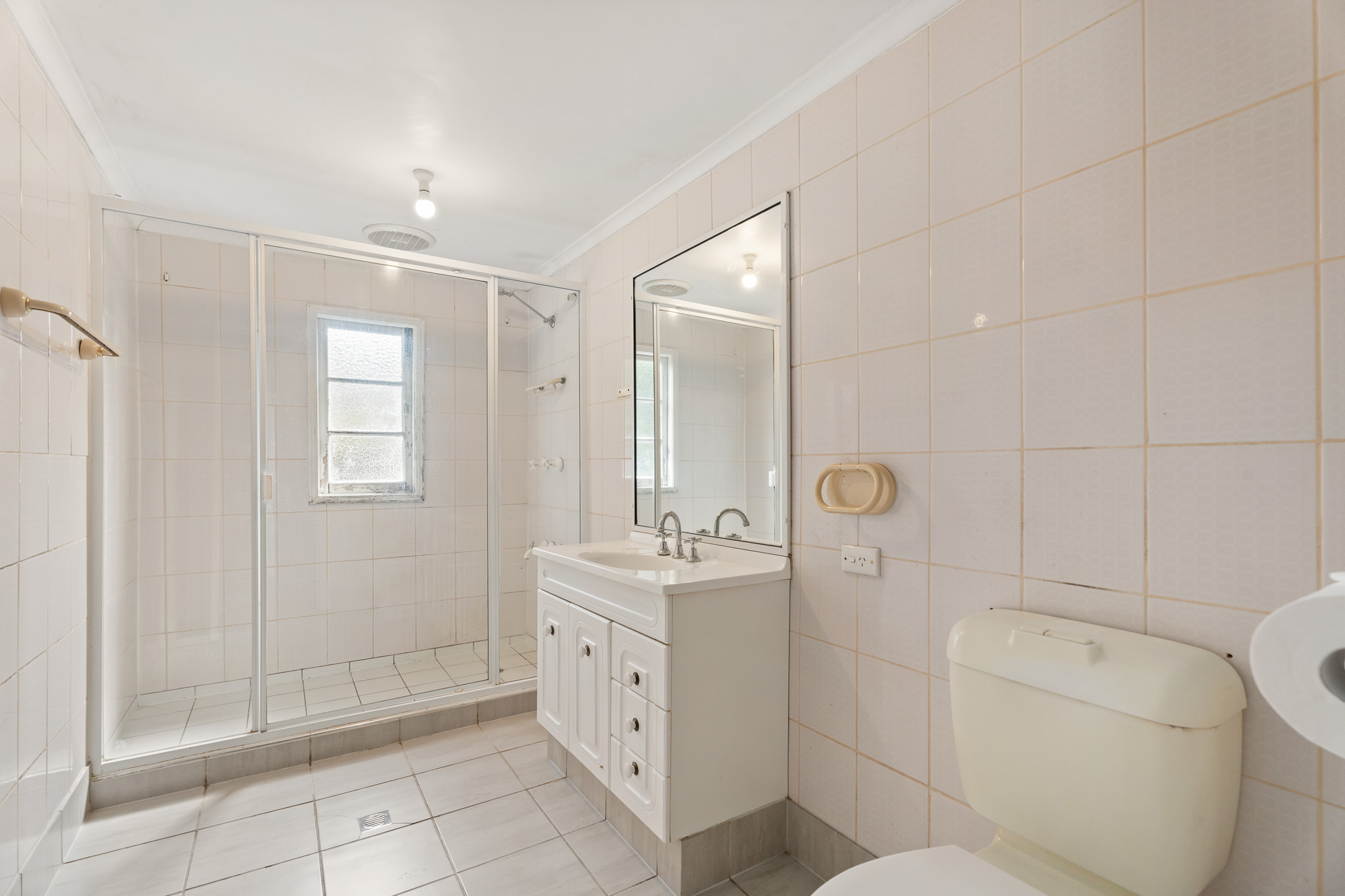 15 Ocean Street, TORQUAY, QLD 4655 AUS