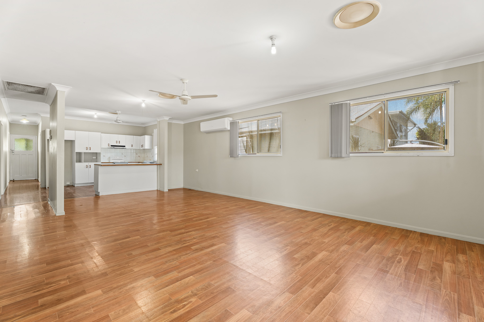 15 Ocean Street, TORQUAY, QLD 4655 AUS