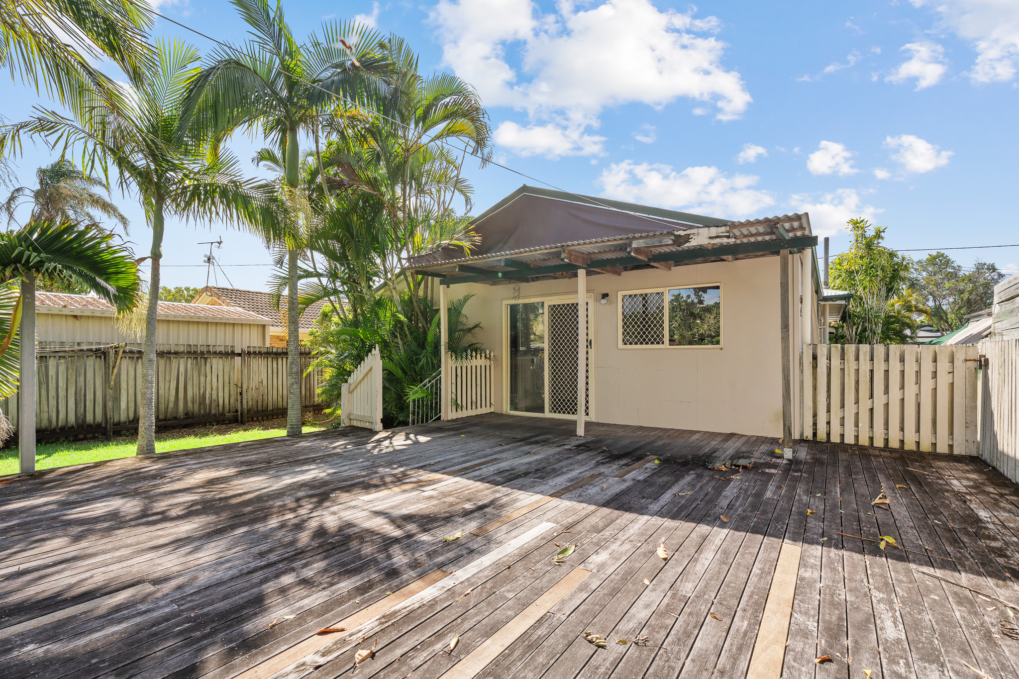 15 Ocean Street, TORQUAY, QLD 4655 AUS