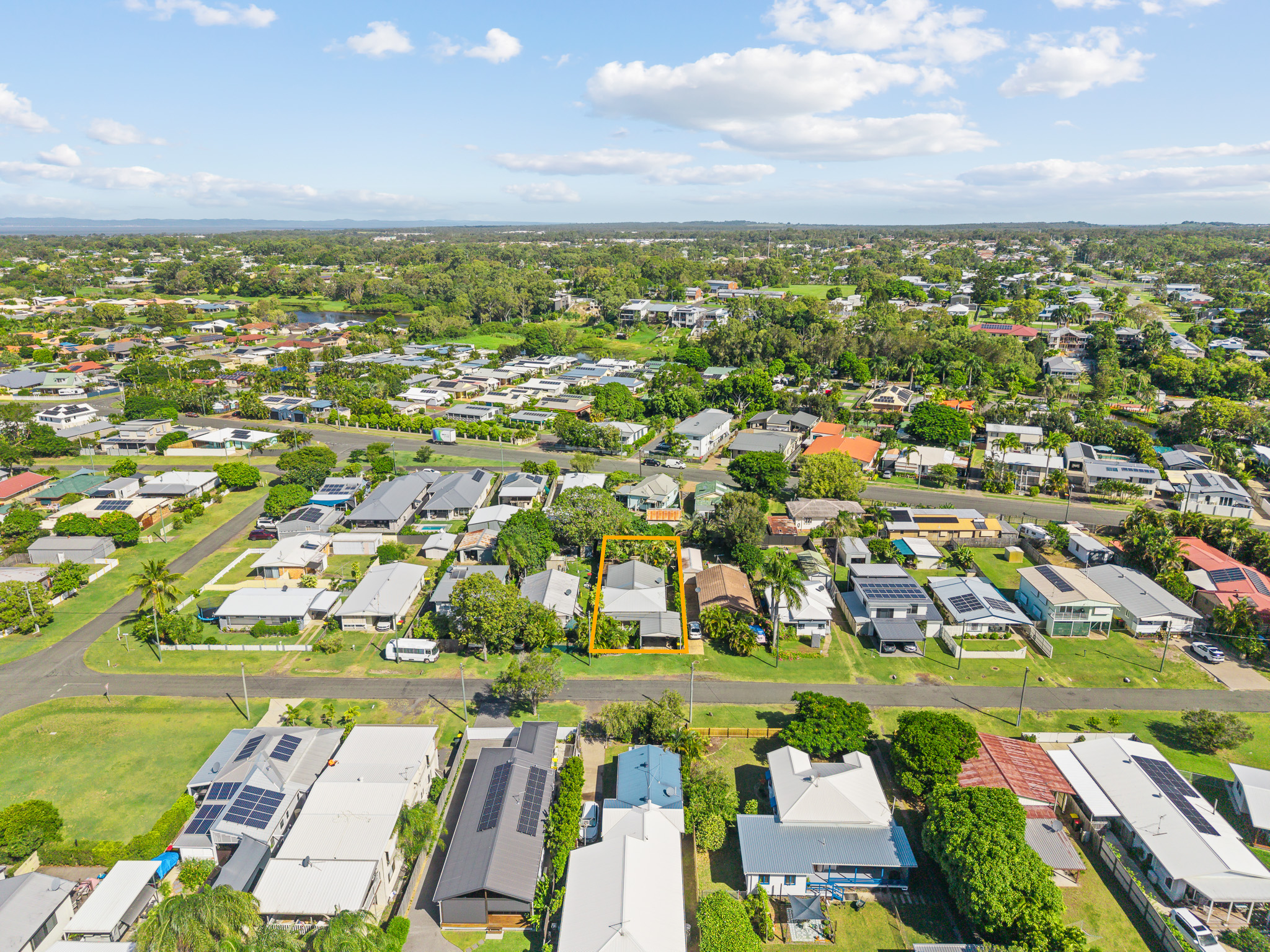 15 Ocean Street, TORQUAY, QLD 4655 AUS