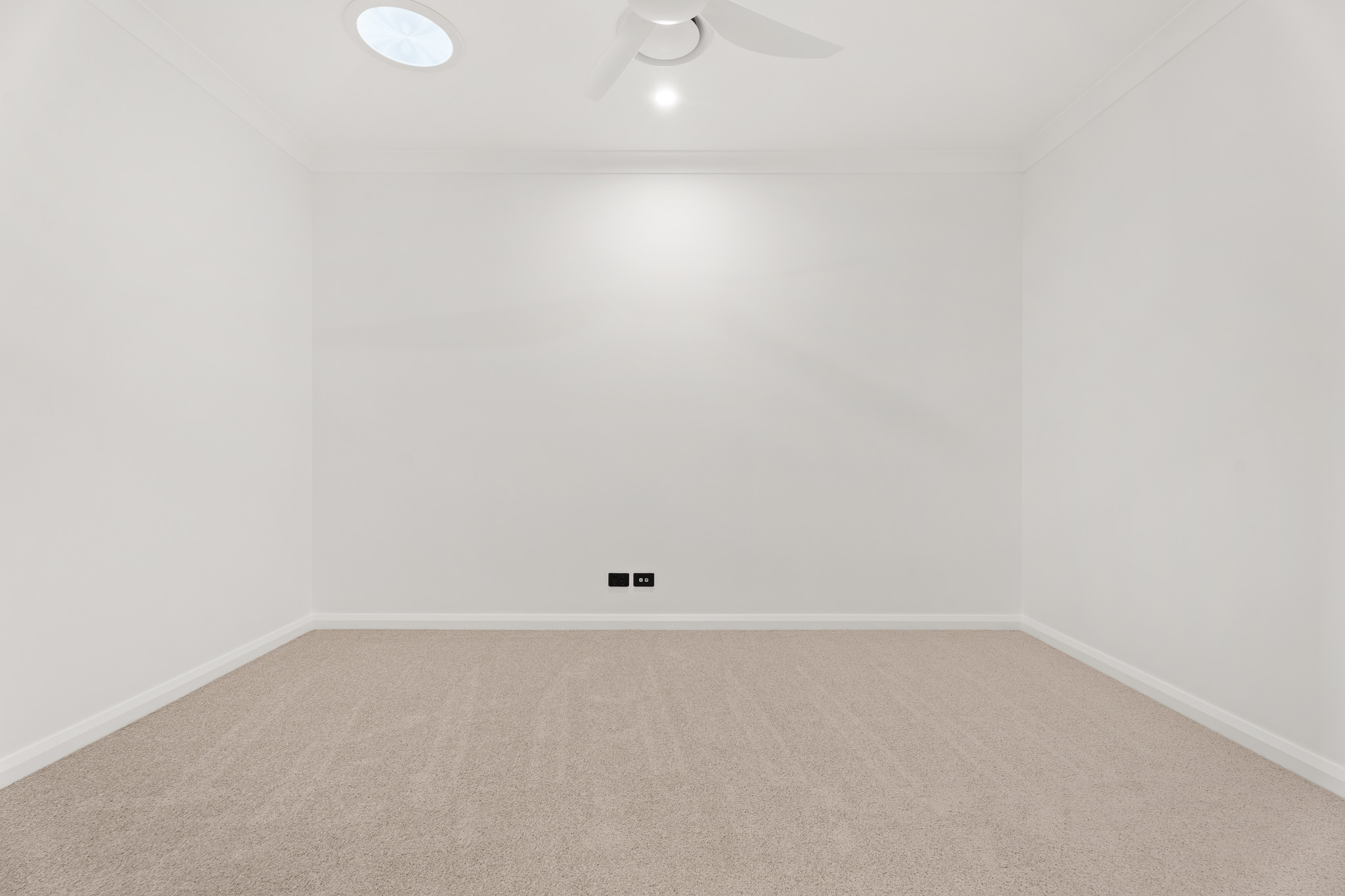 5 Messer Drive, KAWUNGAN, QLD 4655 AUS