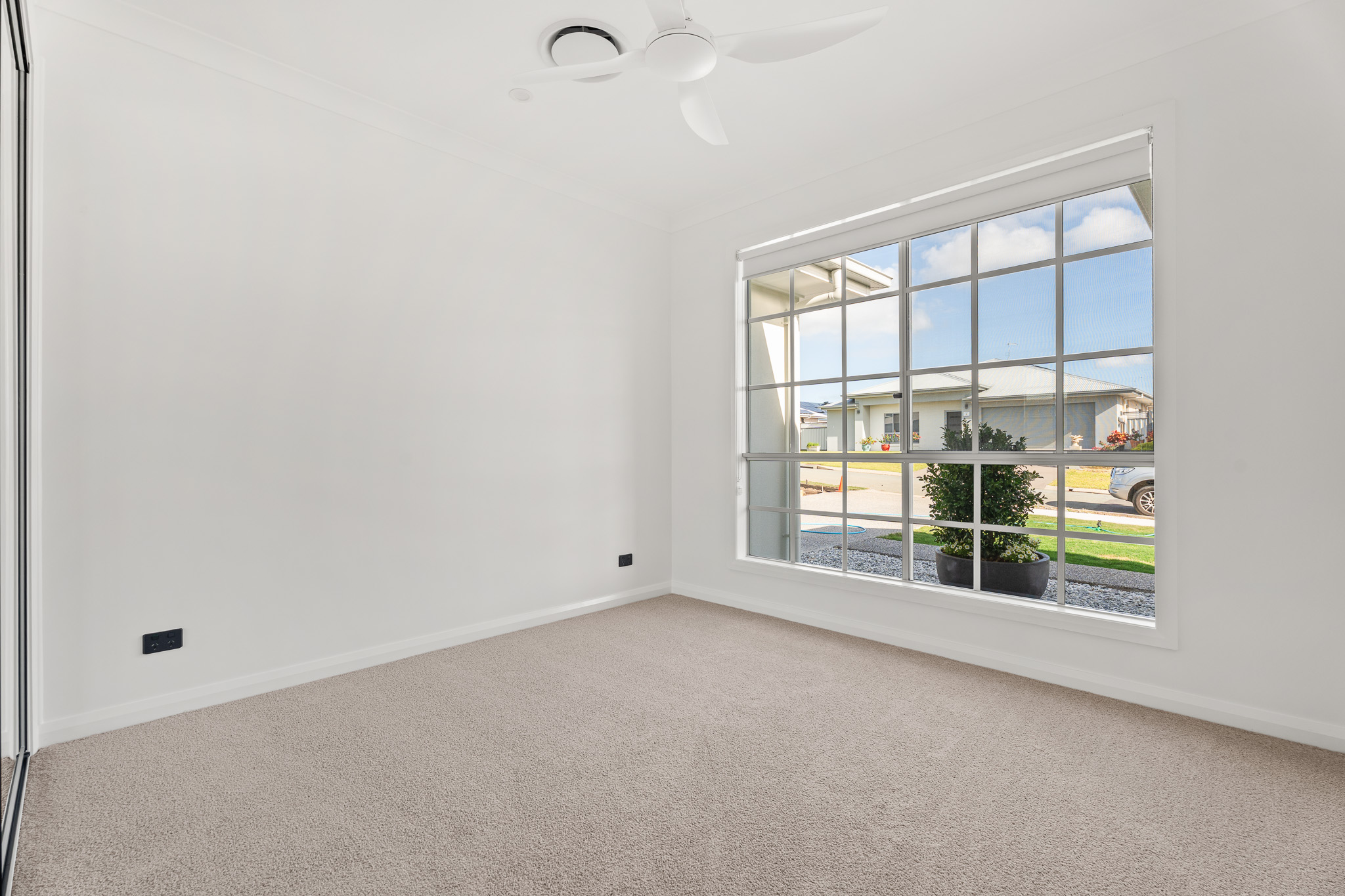 5 Messer Drive, KAWUNGAN, QLD 4655 AUS