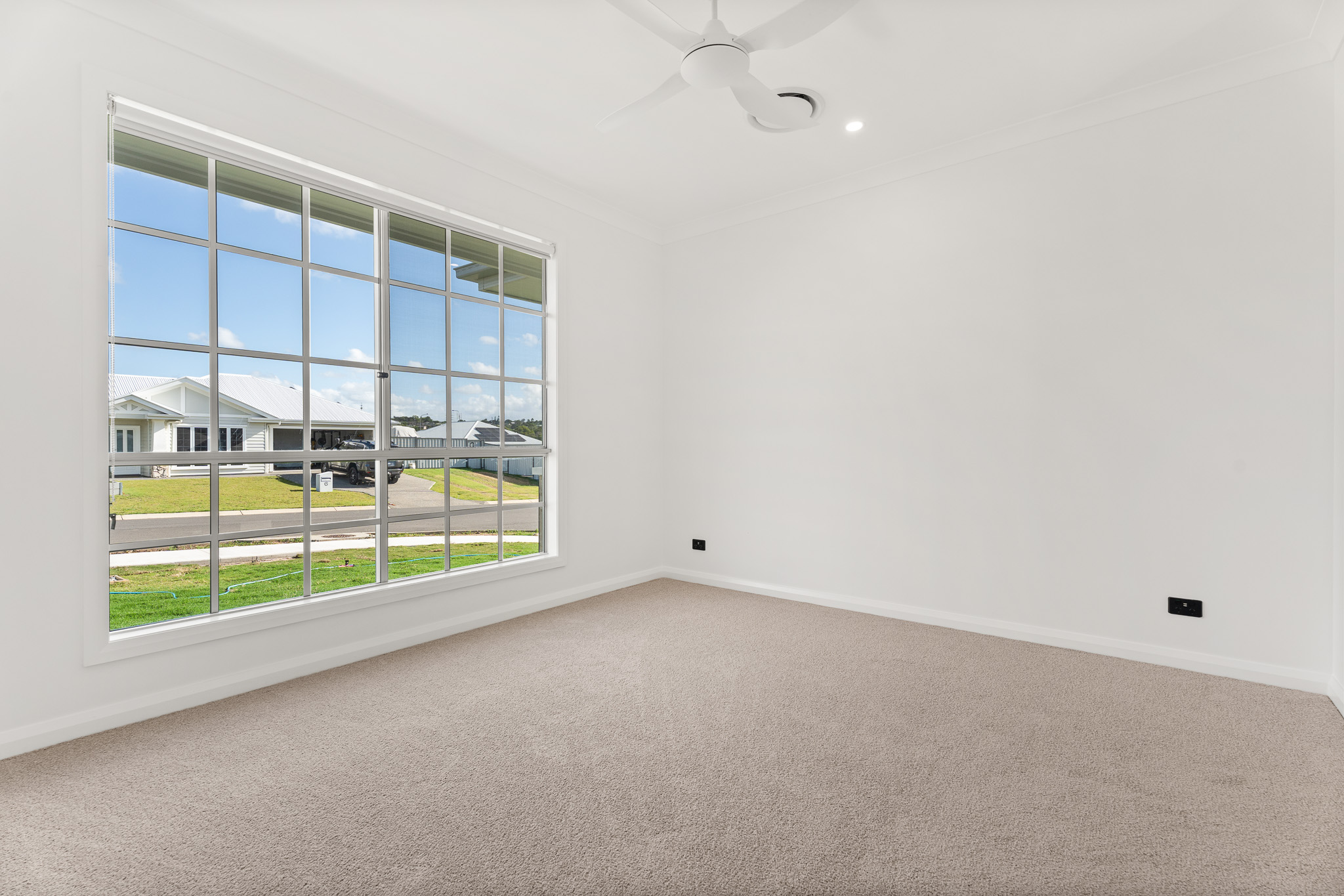 5 Messer Drive, KAWUNGAN, QLD 4655 AUS