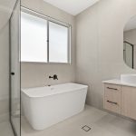 5 Messer Drive, KAWUNGAN, QLD 4655 AUS